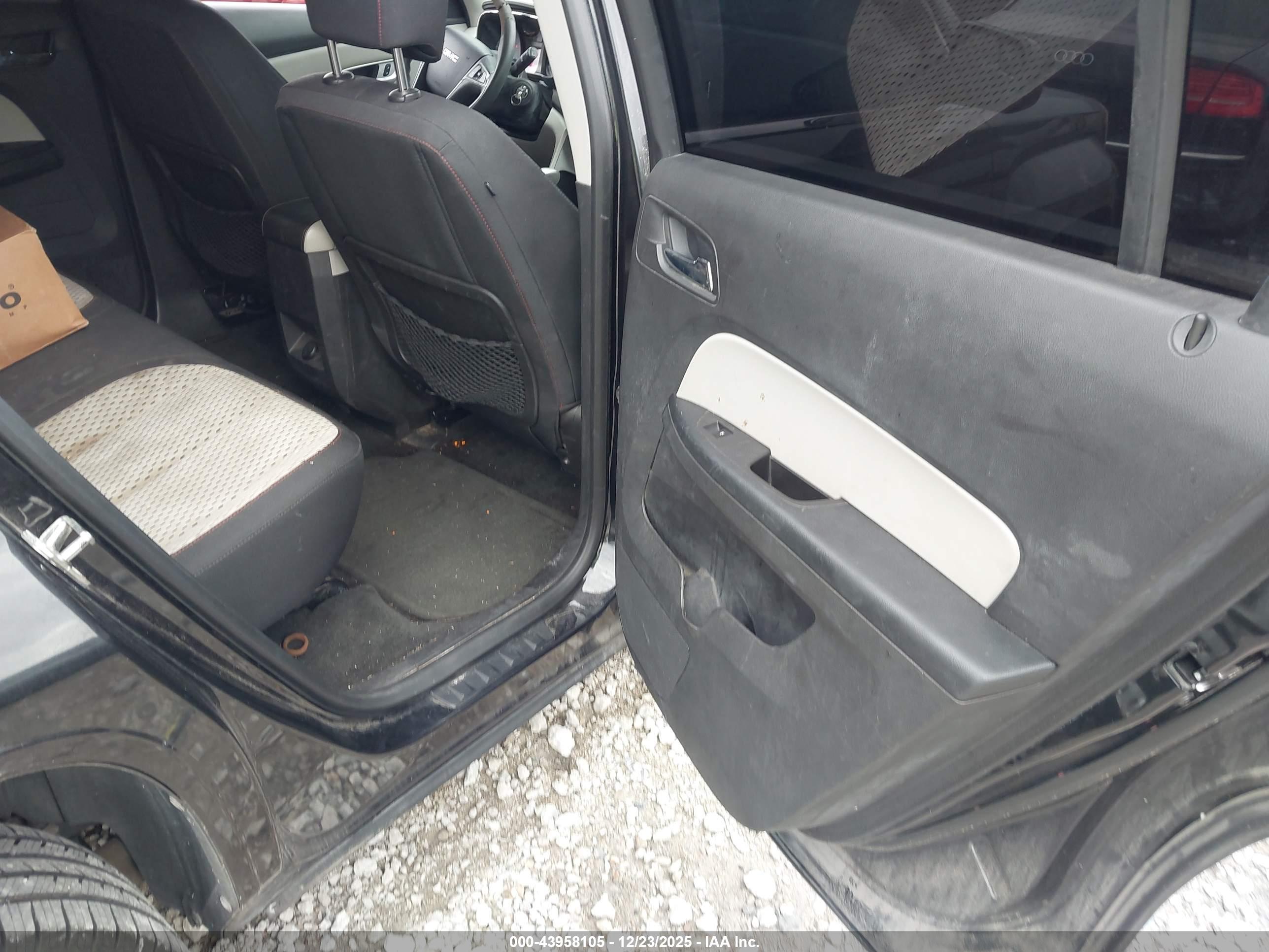 GMC TERRAIN image 8