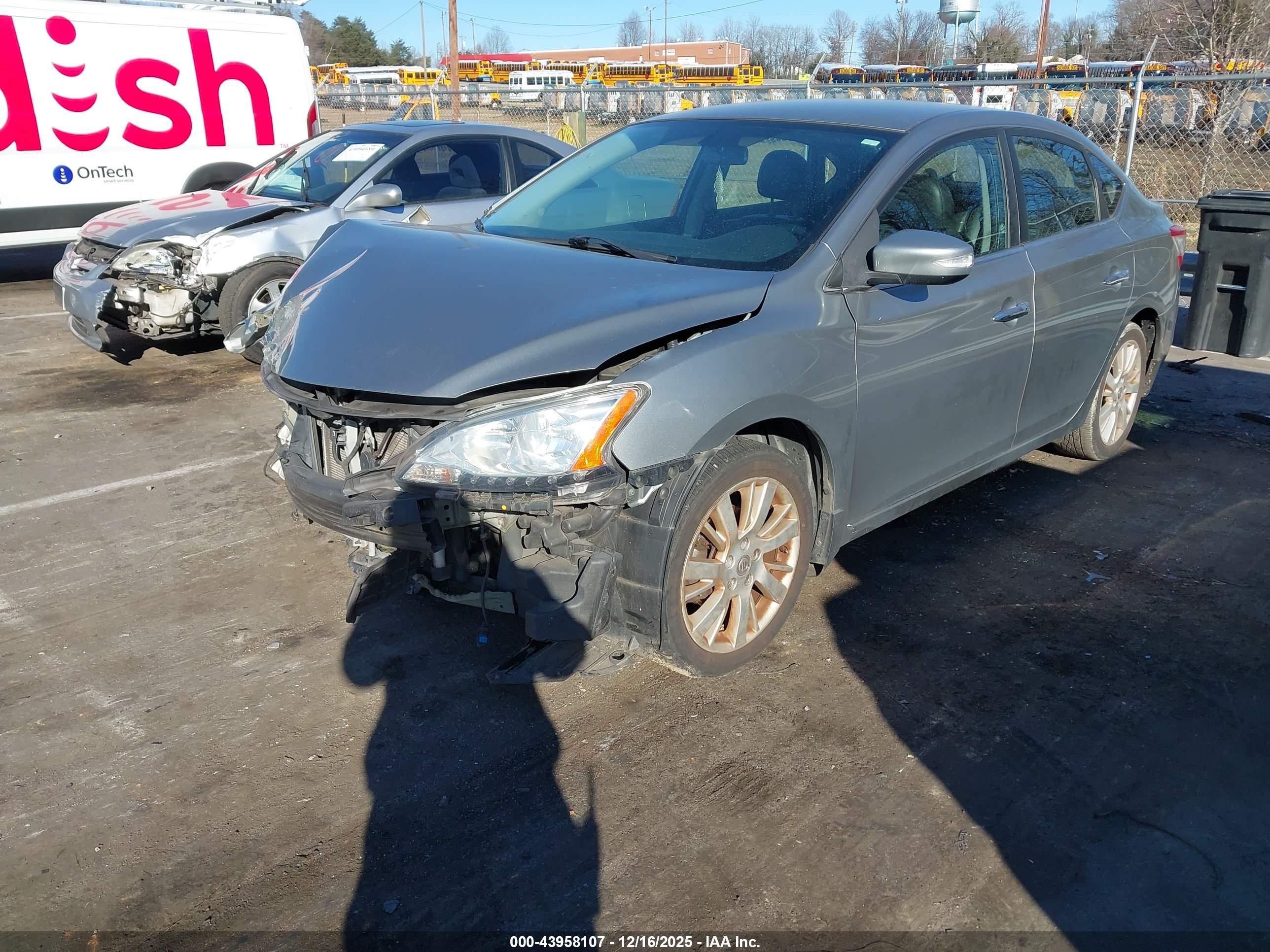 NISSAN SENTRA image 2
