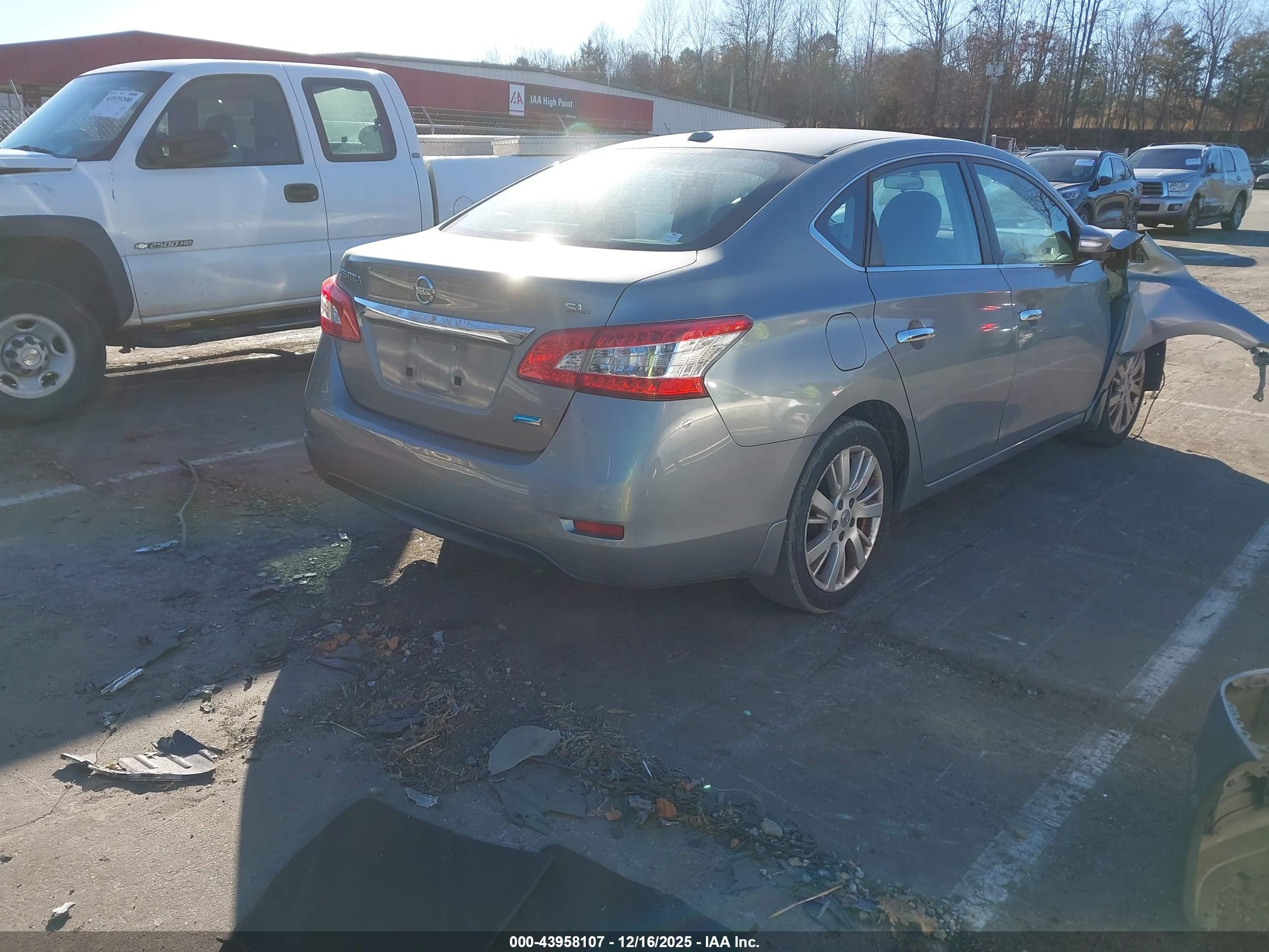 NISSAN SENTRA image 4