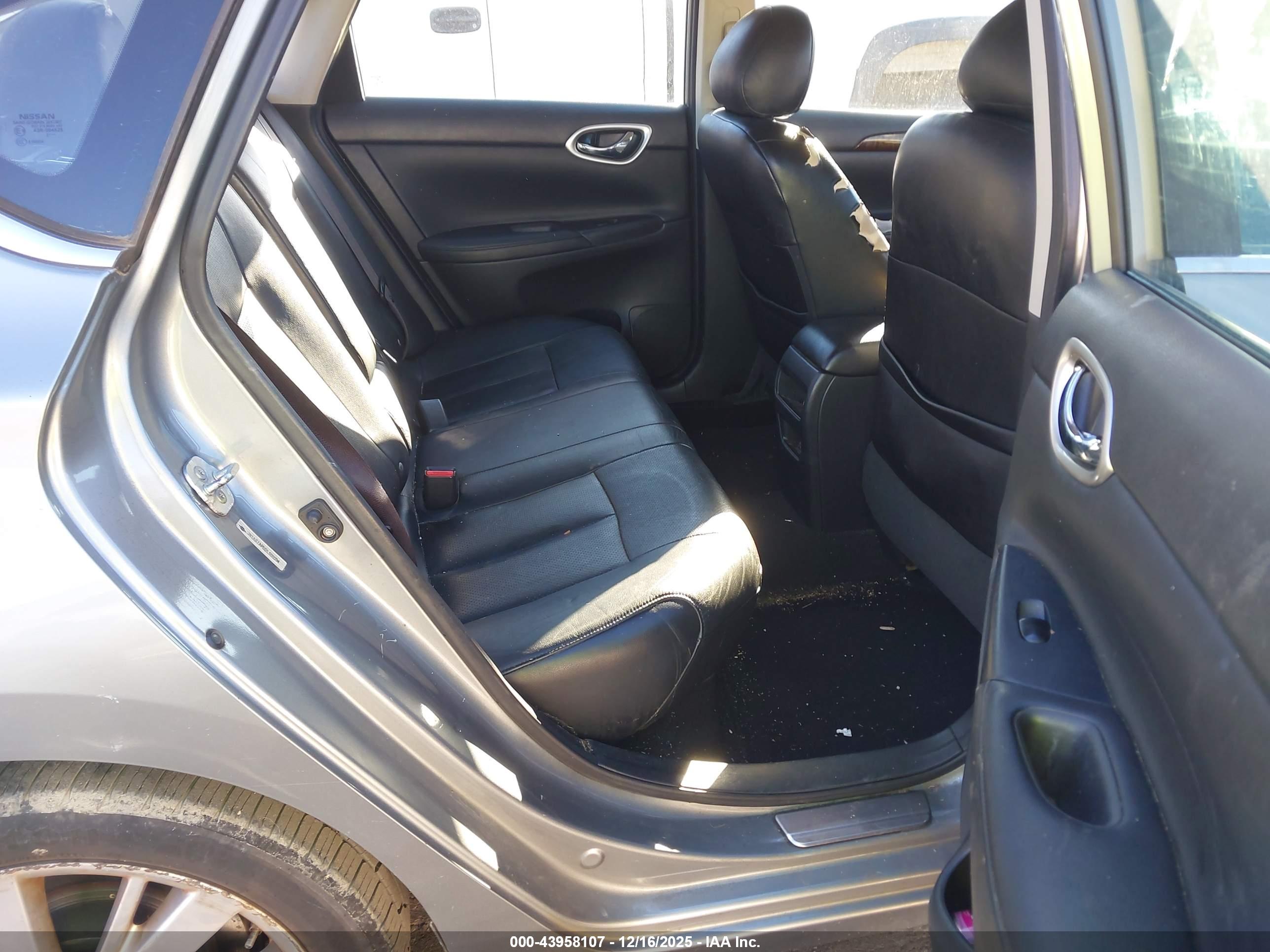 NISSAN SENTRA image 8