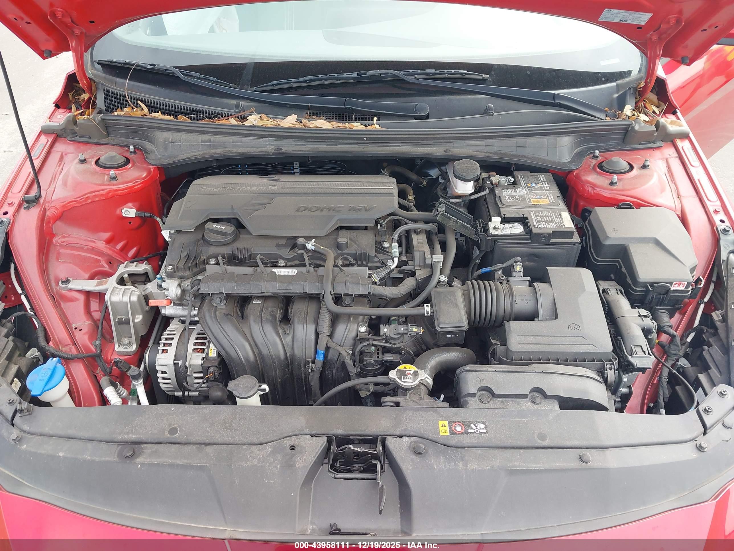 HYUNDAI ELANTRA image 10
