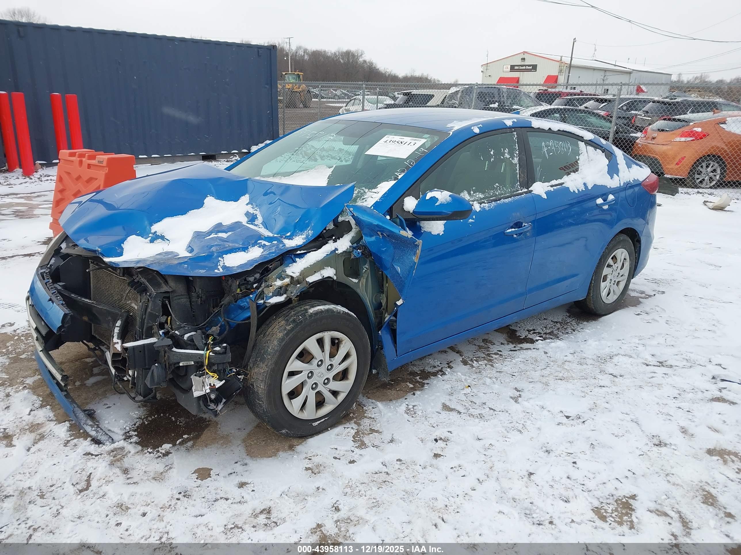 HYUNDAI ELANTRA image 2