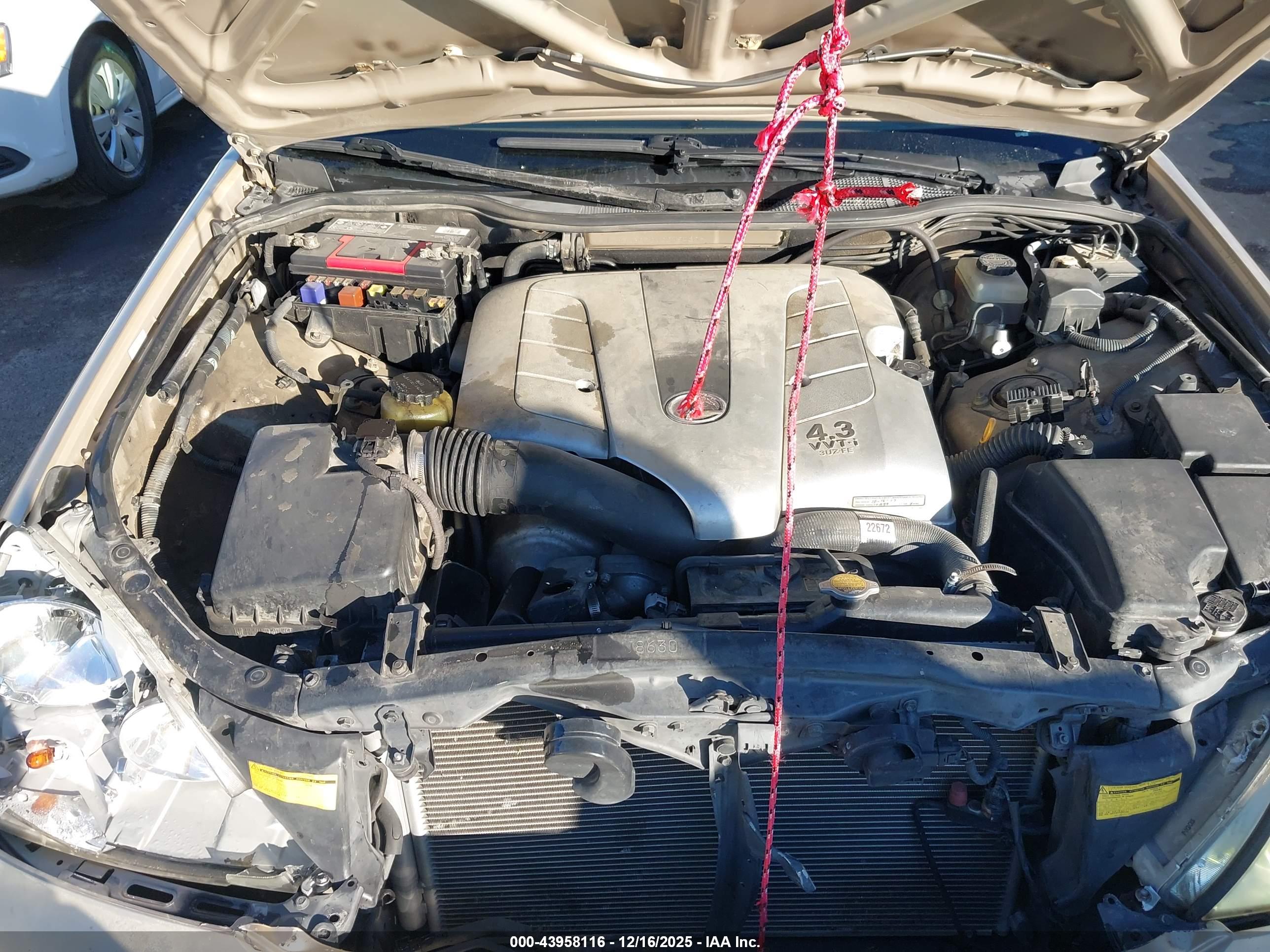 LEXUS LS image 10