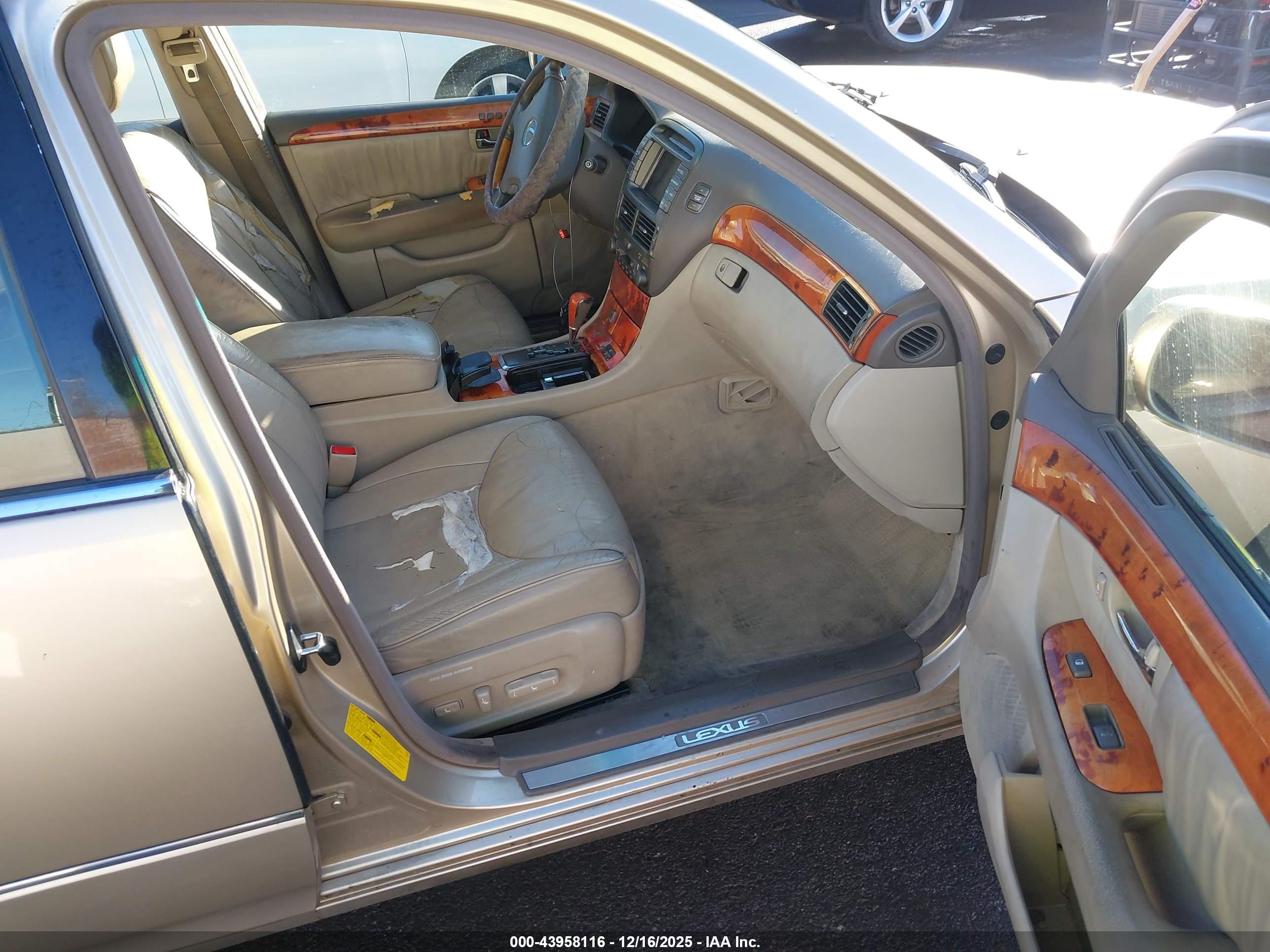 LEXUS LS image 5