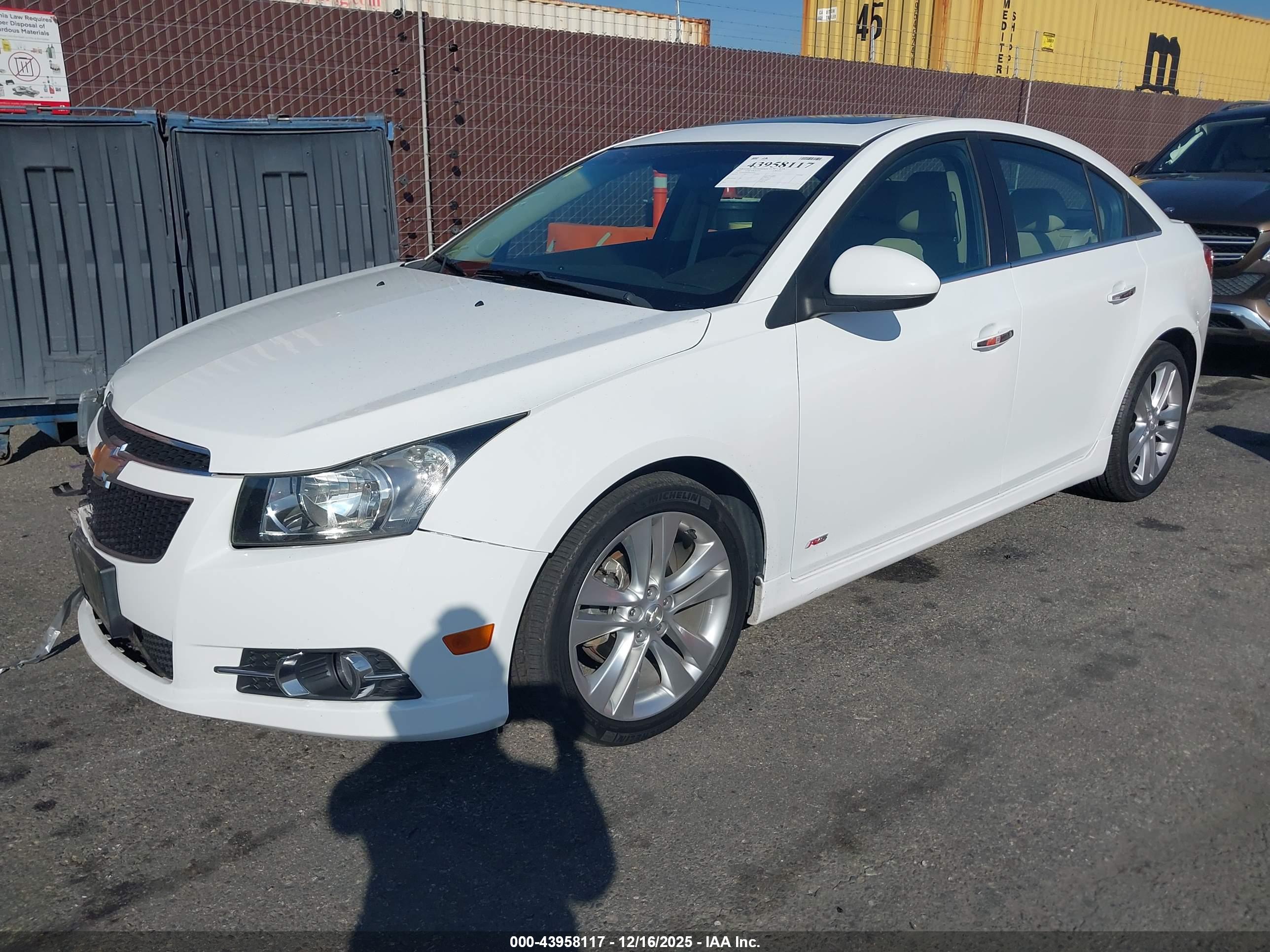 CHEVROLET CRUZE image 2