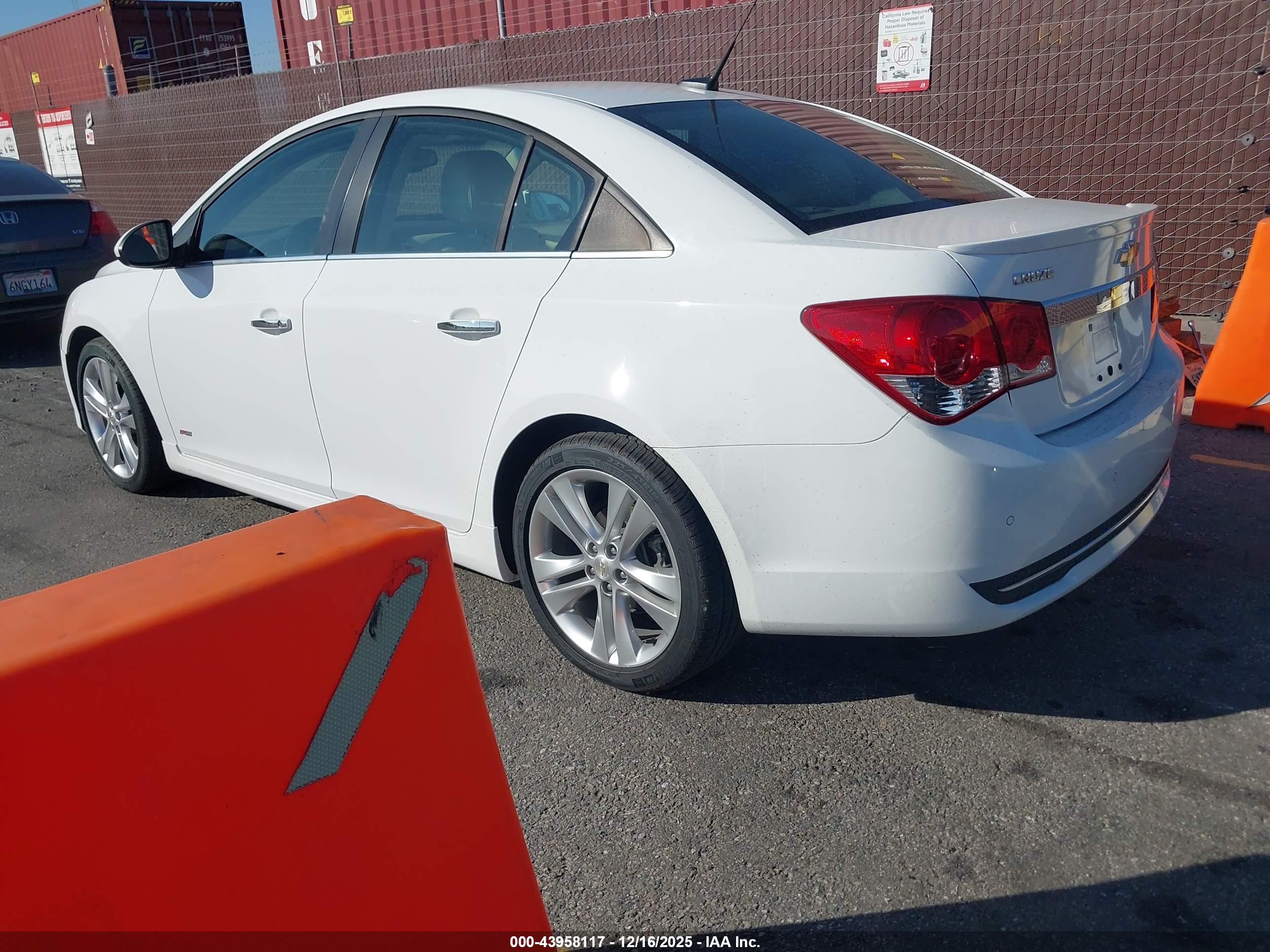 CHEVROLET CRUZE image 3