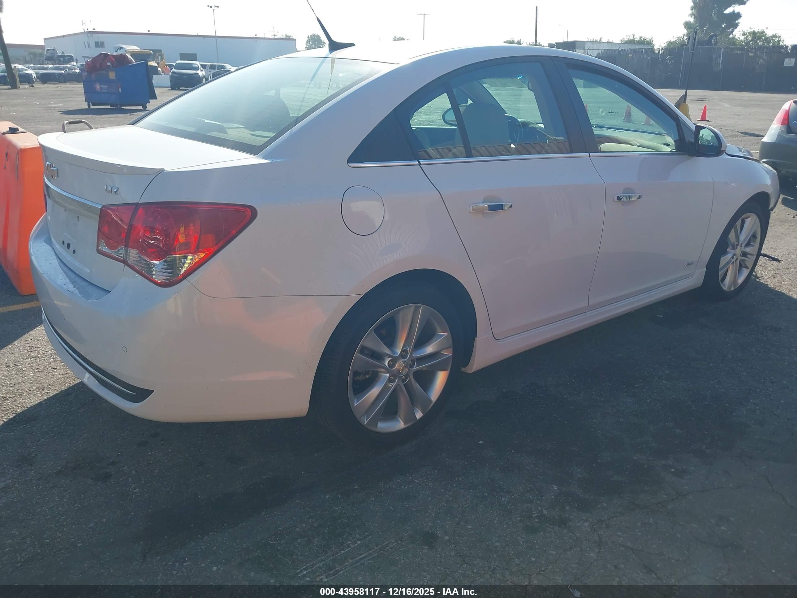 CHEVROLET CRUZE image 4