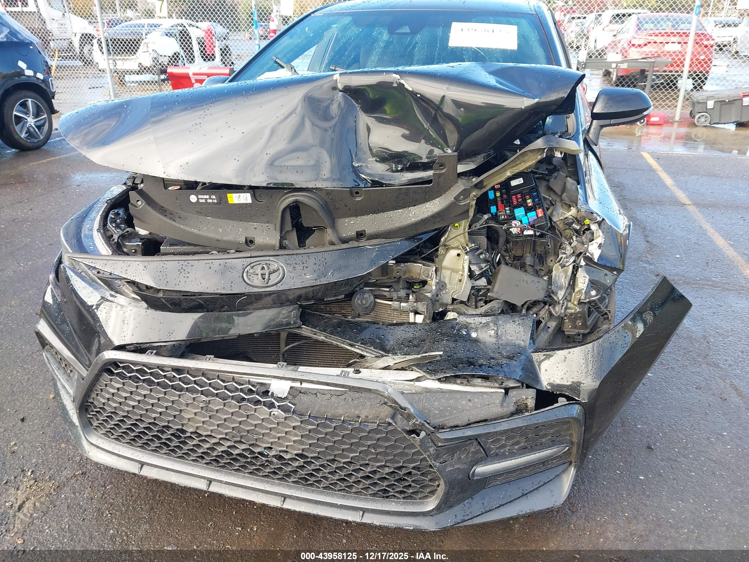 TOYOTA COROLLA image 6
