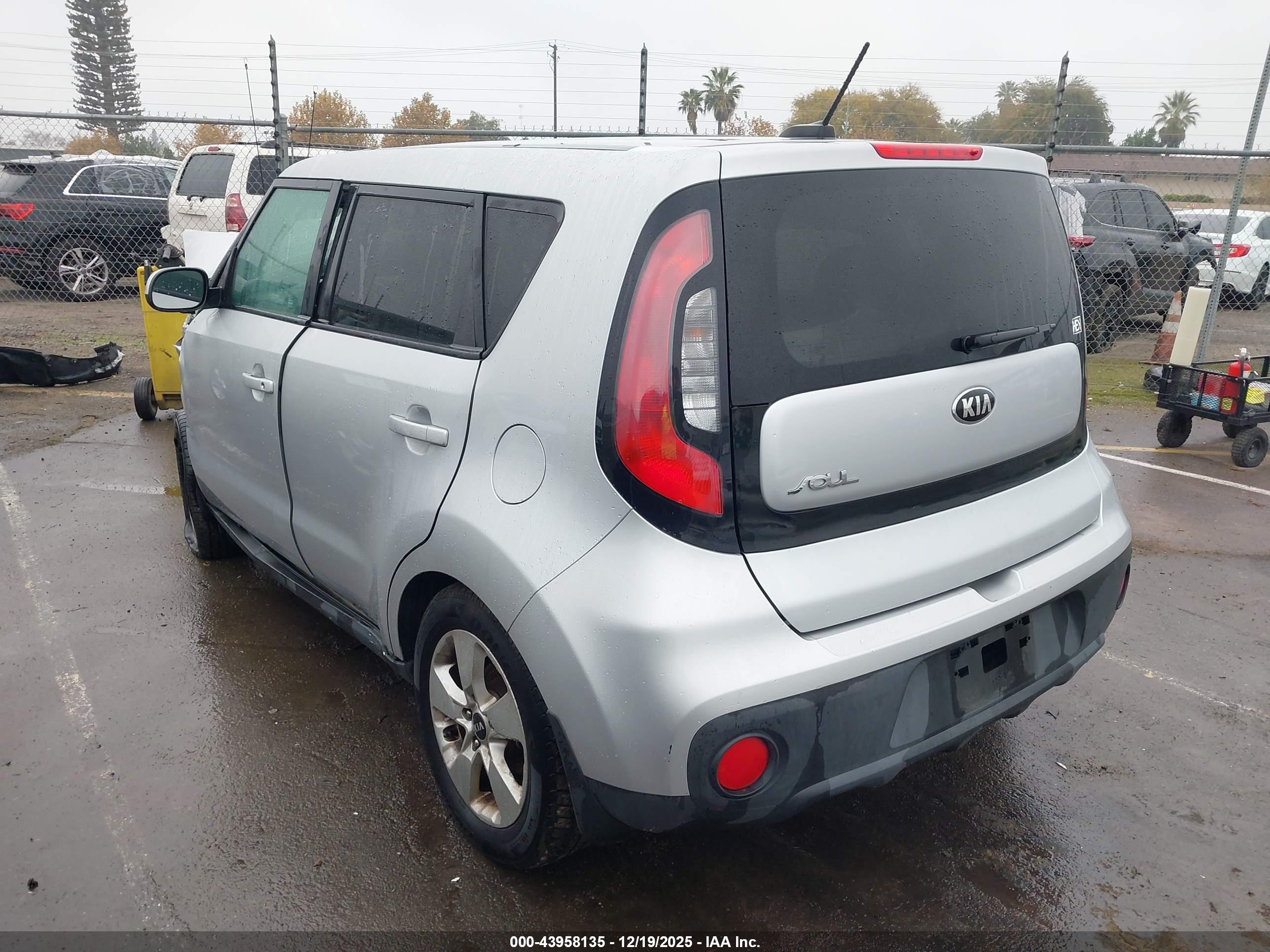 KIA SOUL image 3