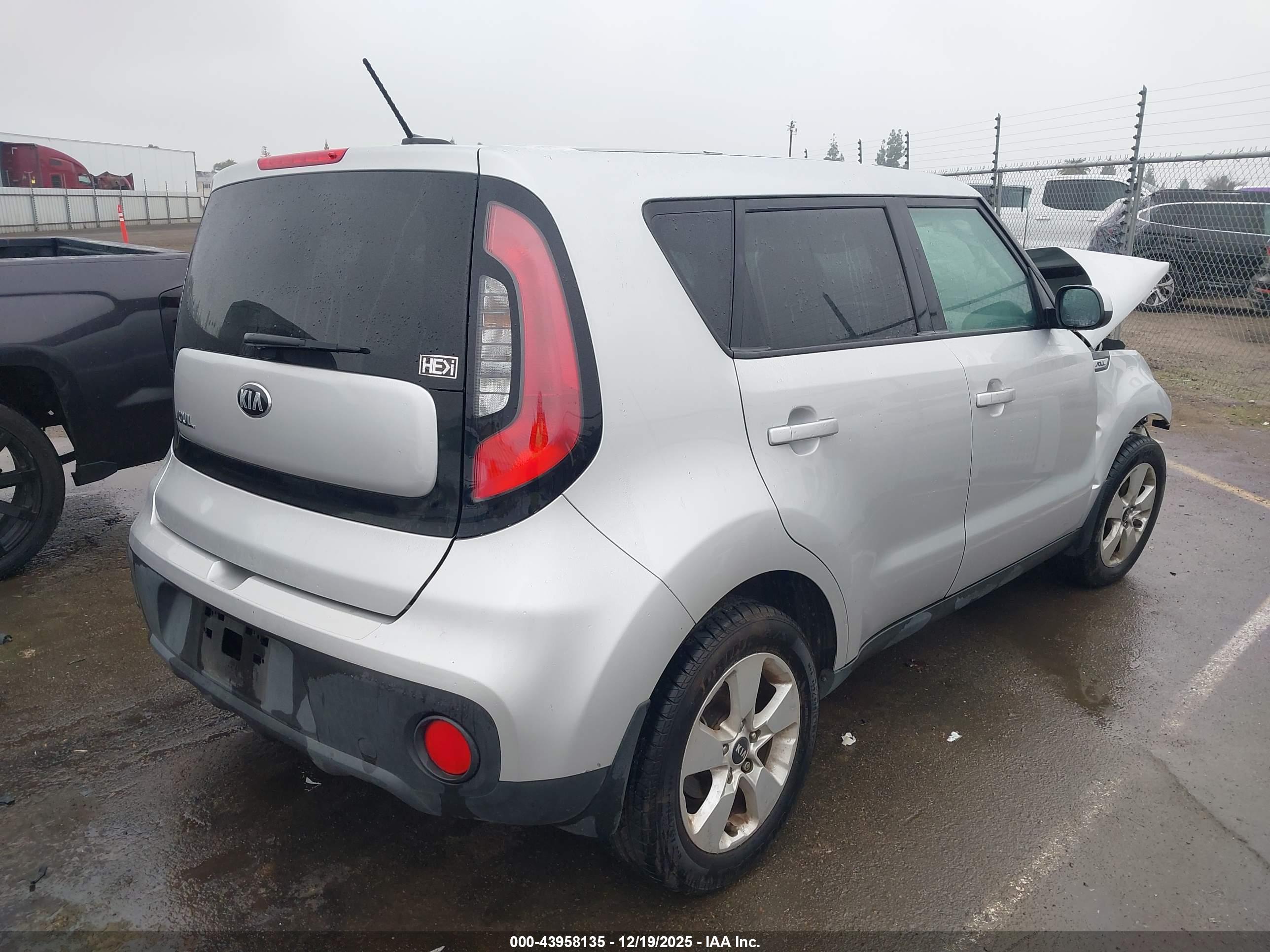 KIA SOUL image 4