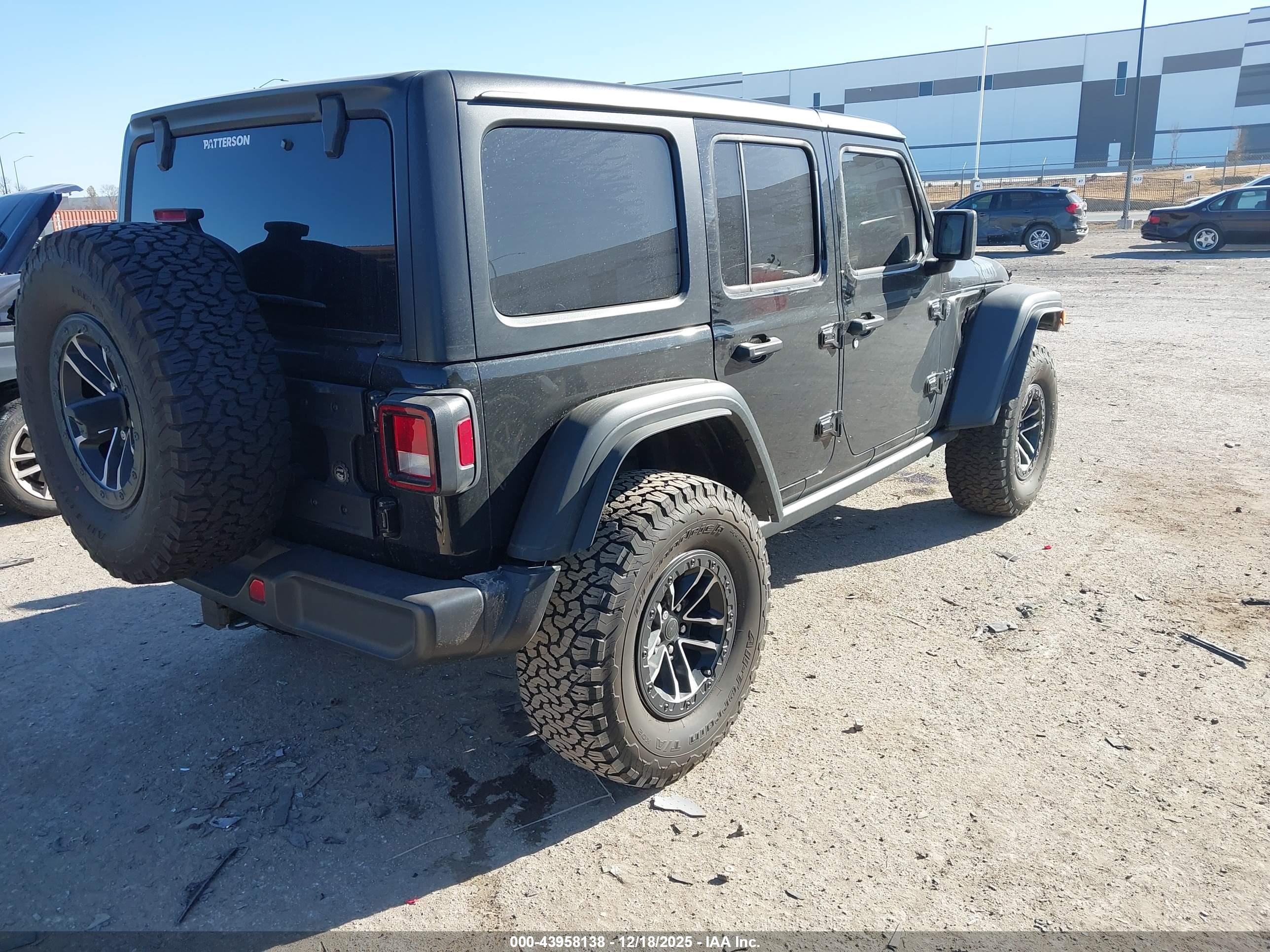 JEEP WRANGLER image 4