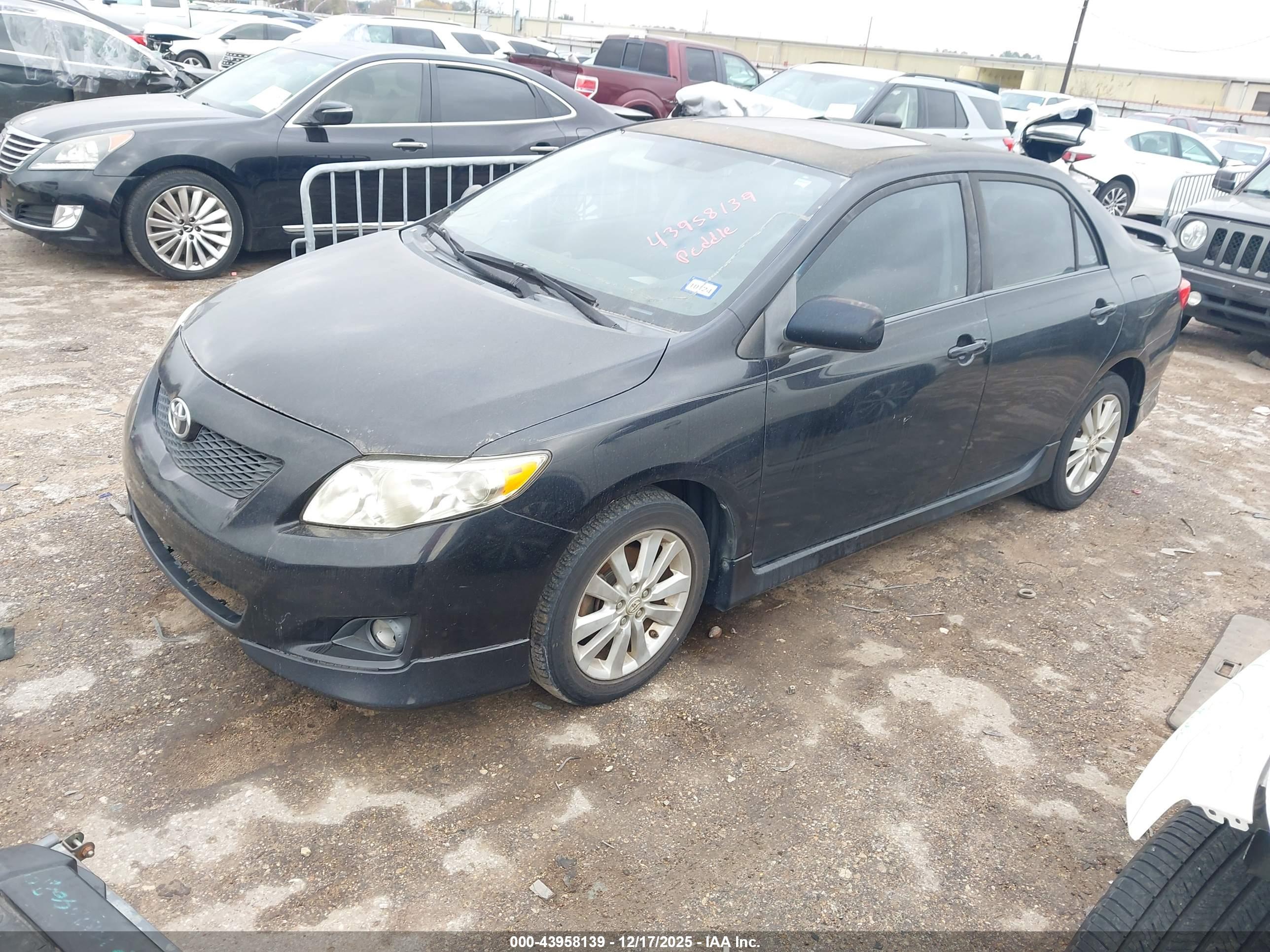 TOYOTA COROLLA image 2