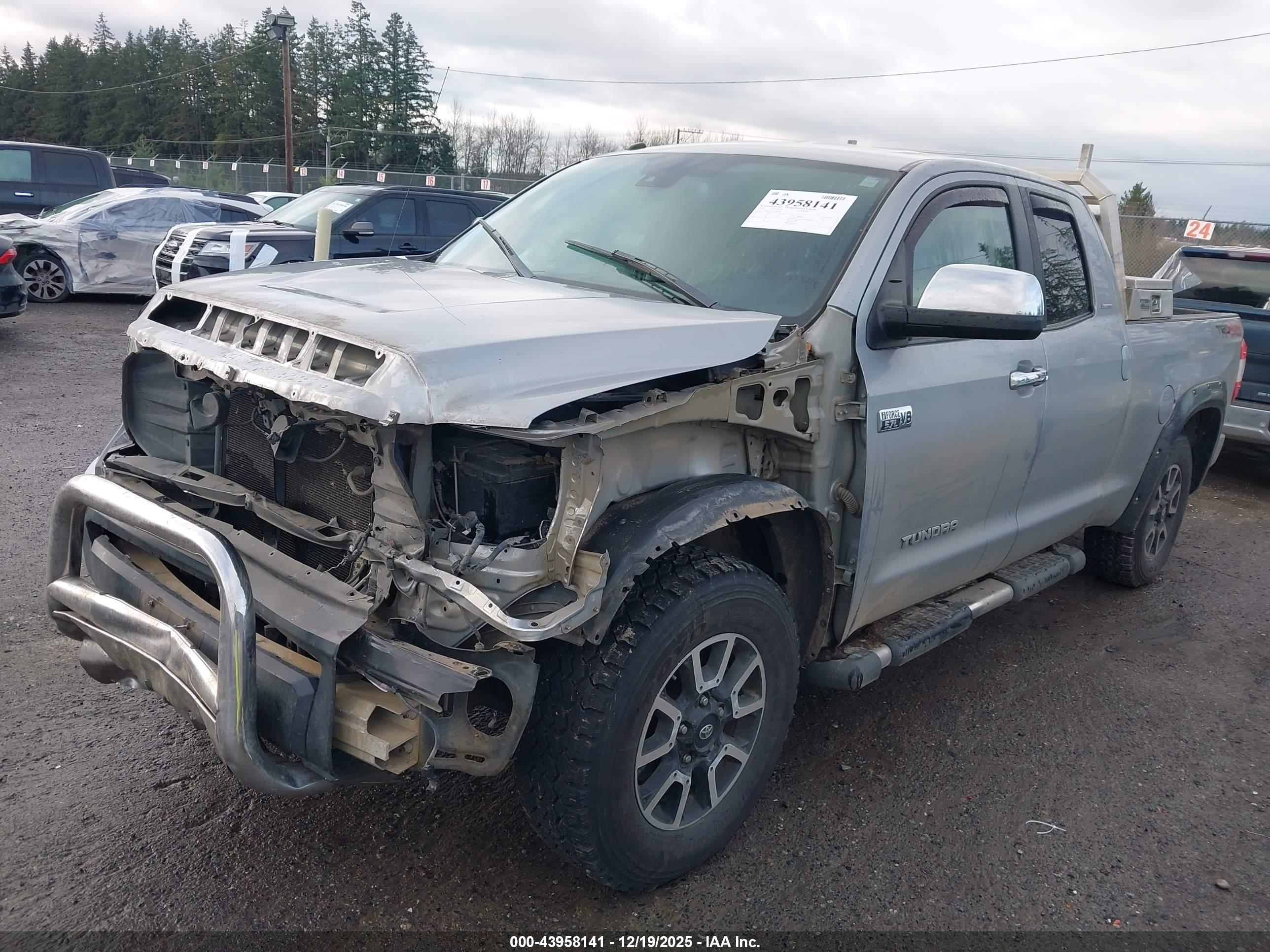 TOYOTA TUNDRA image 2