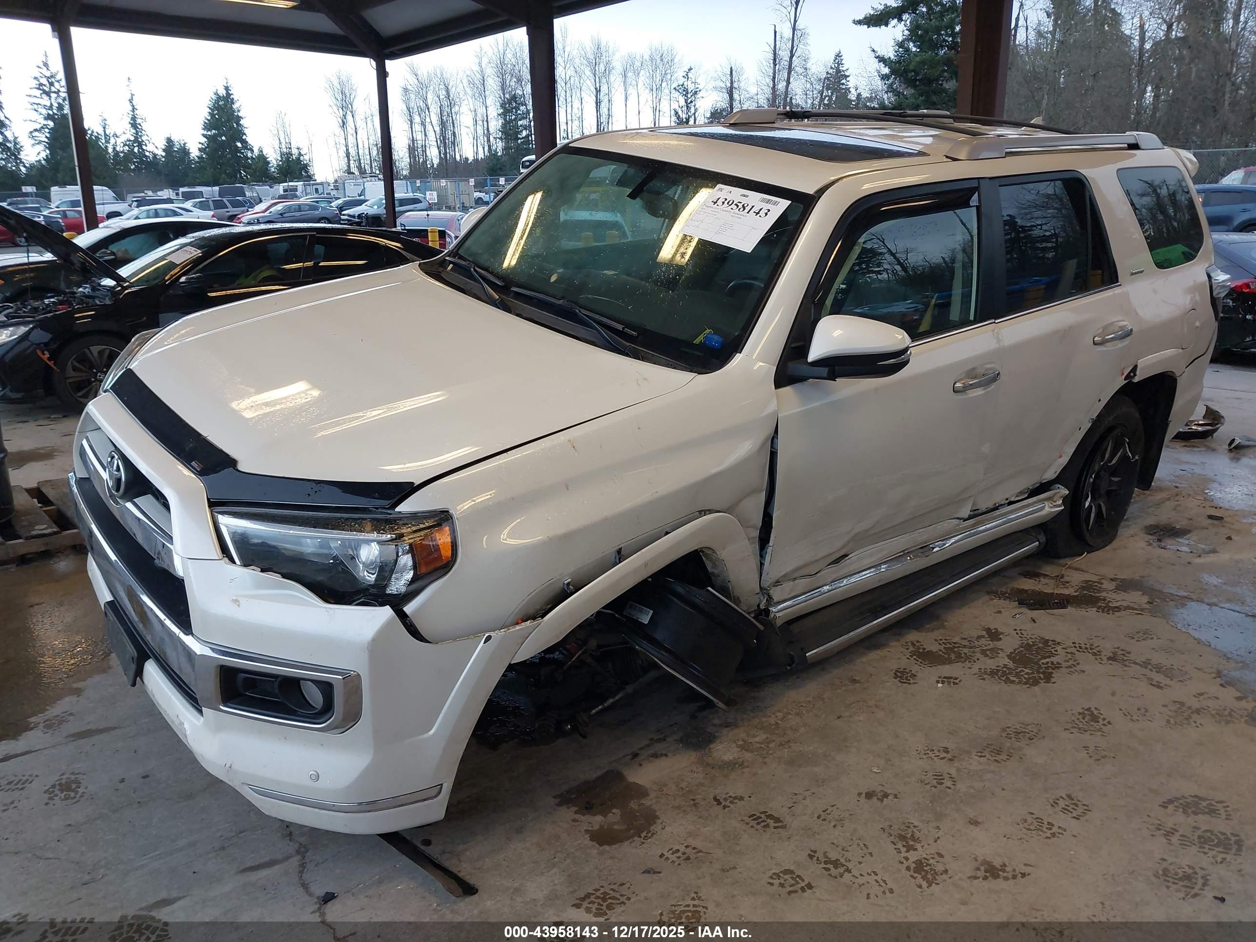 TOYOTA 4RUNNER image 2