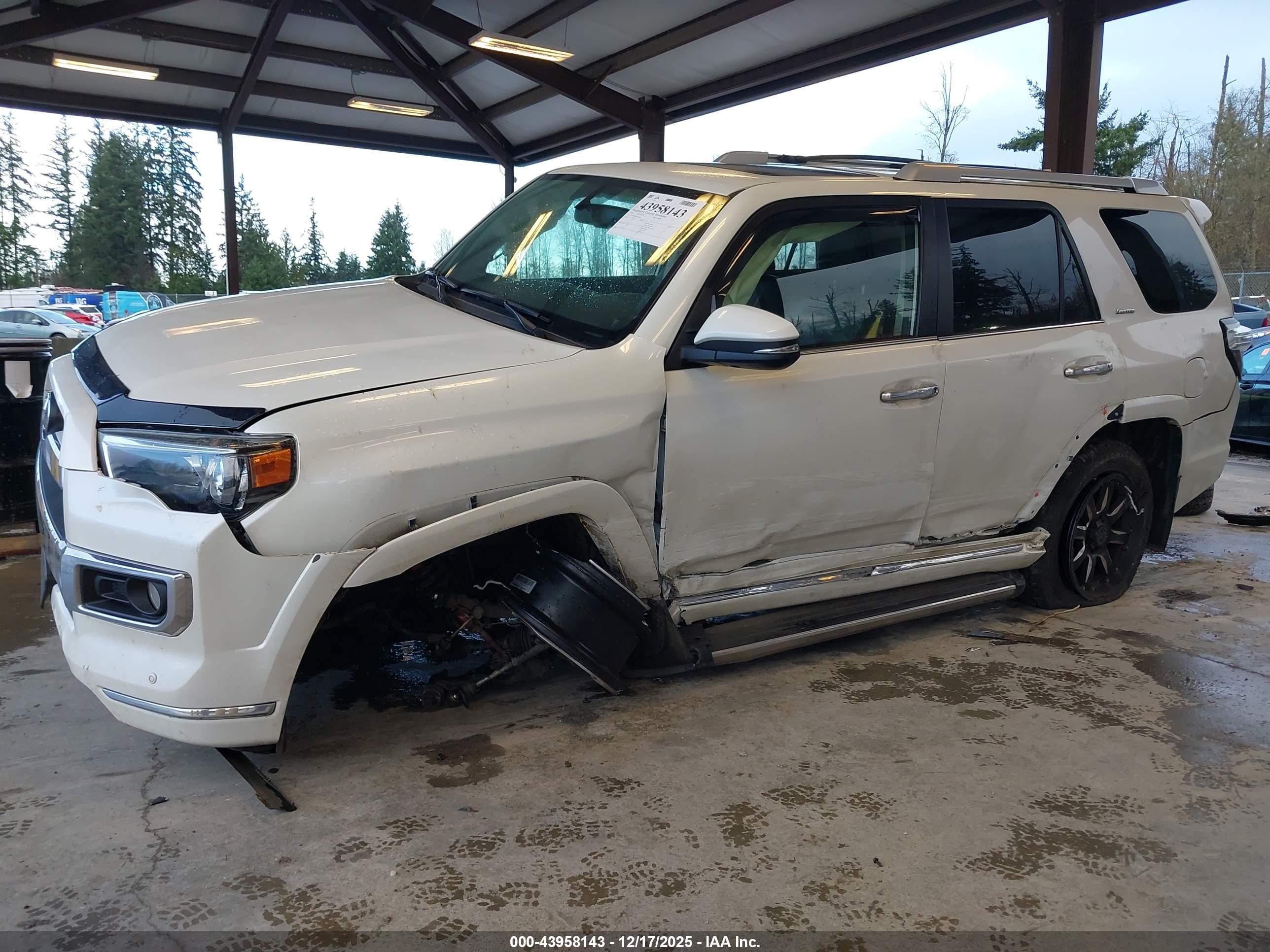 TOYOTA 4RUNNER image 6