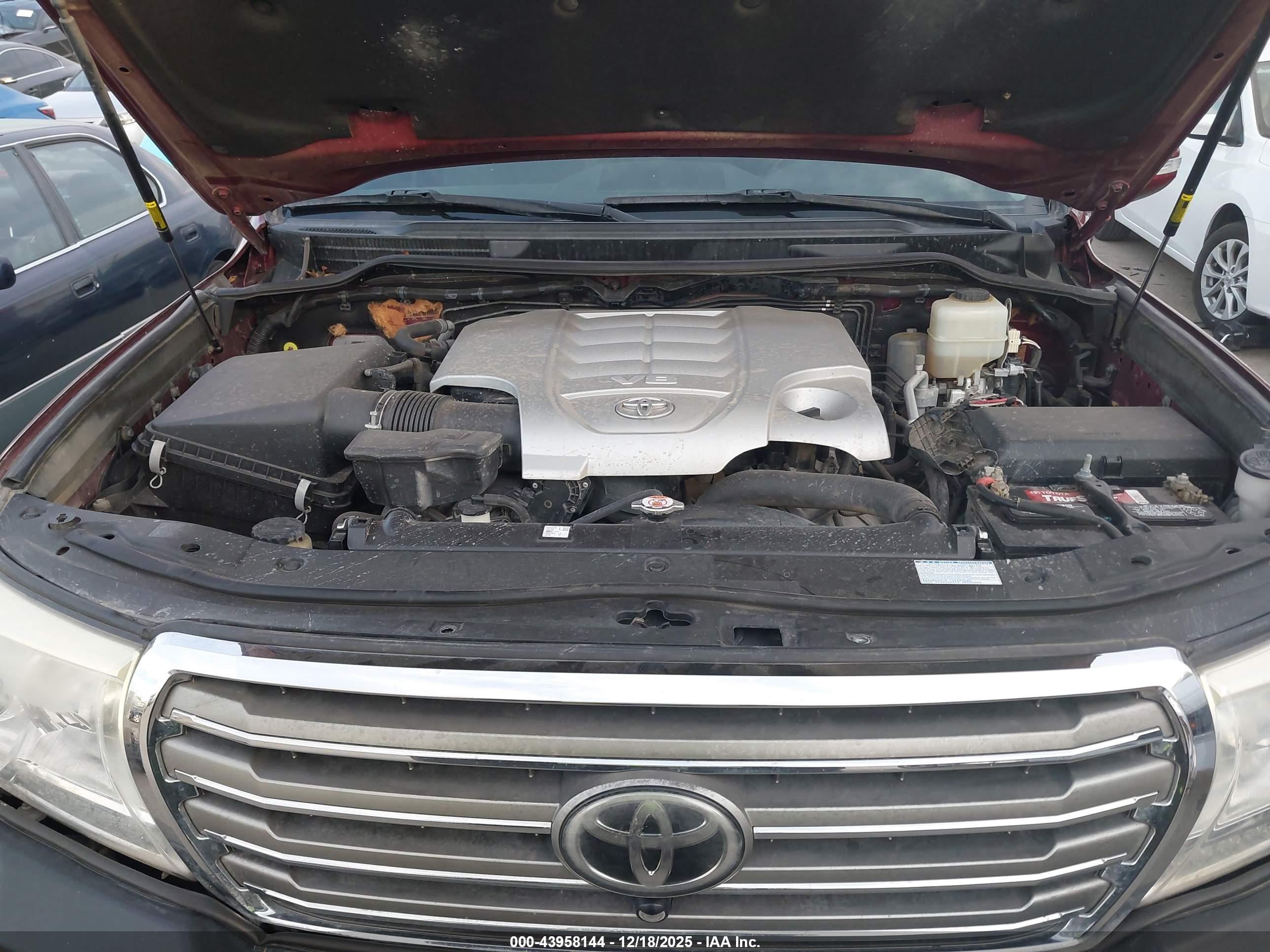 TOYOTA LAND image 10