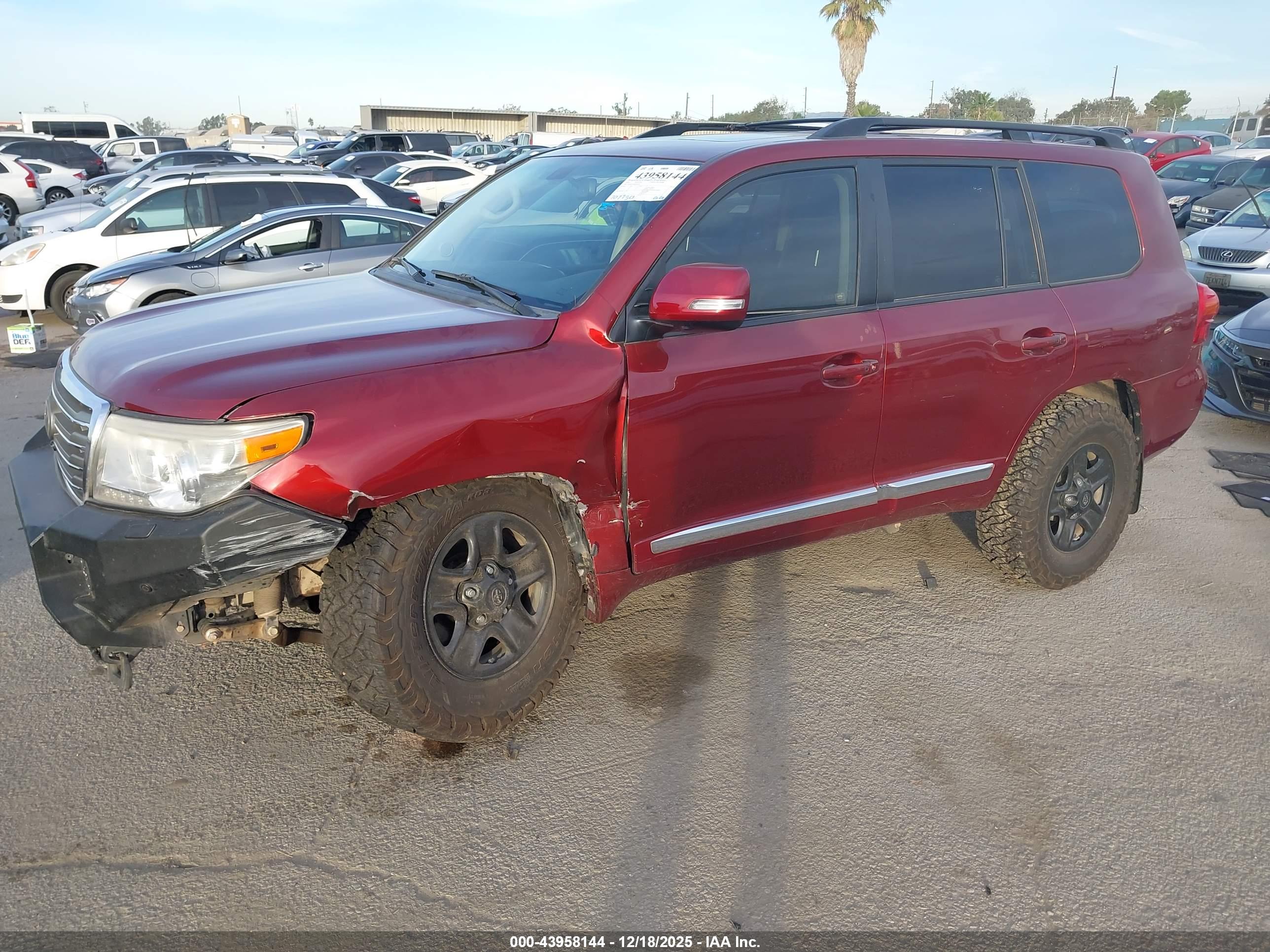 TOYOTA LAND image 2