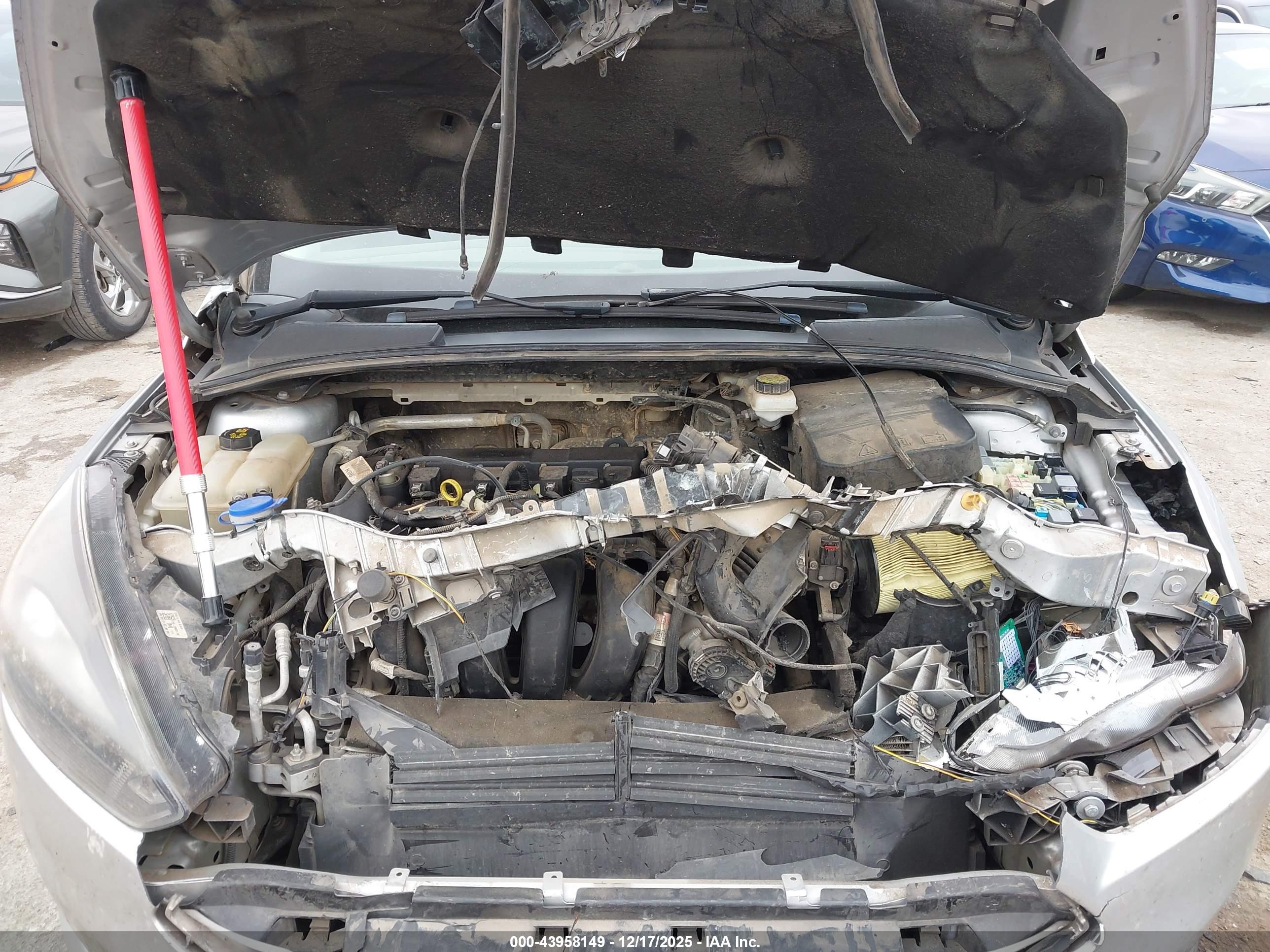 FORD FOCUS image 10