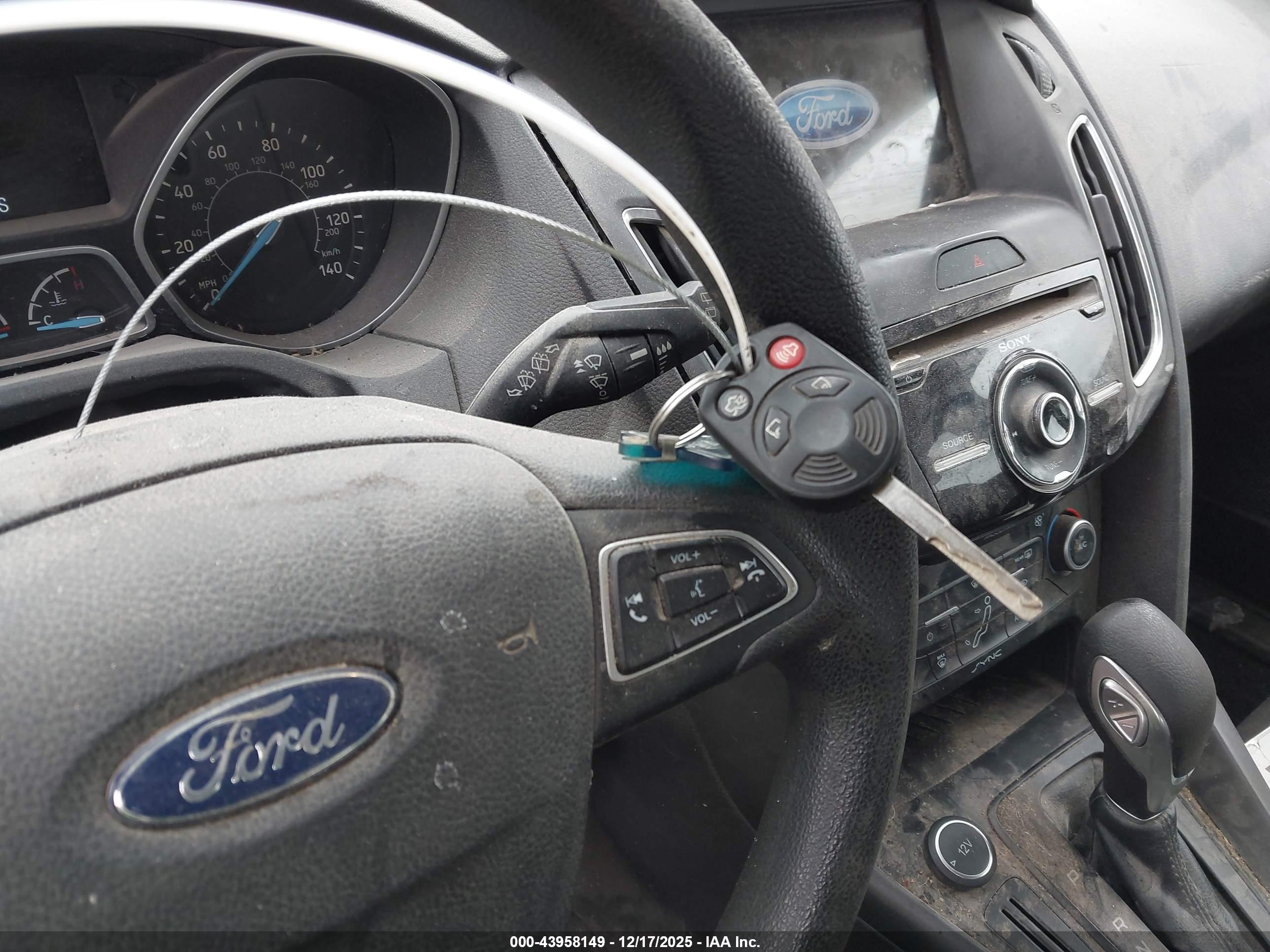 FORD FOCUS image 11