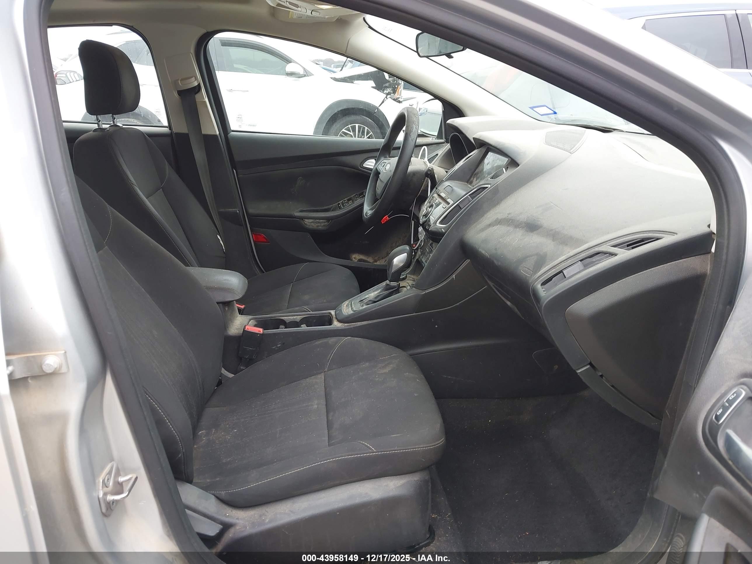 FORD FOCUS image 5