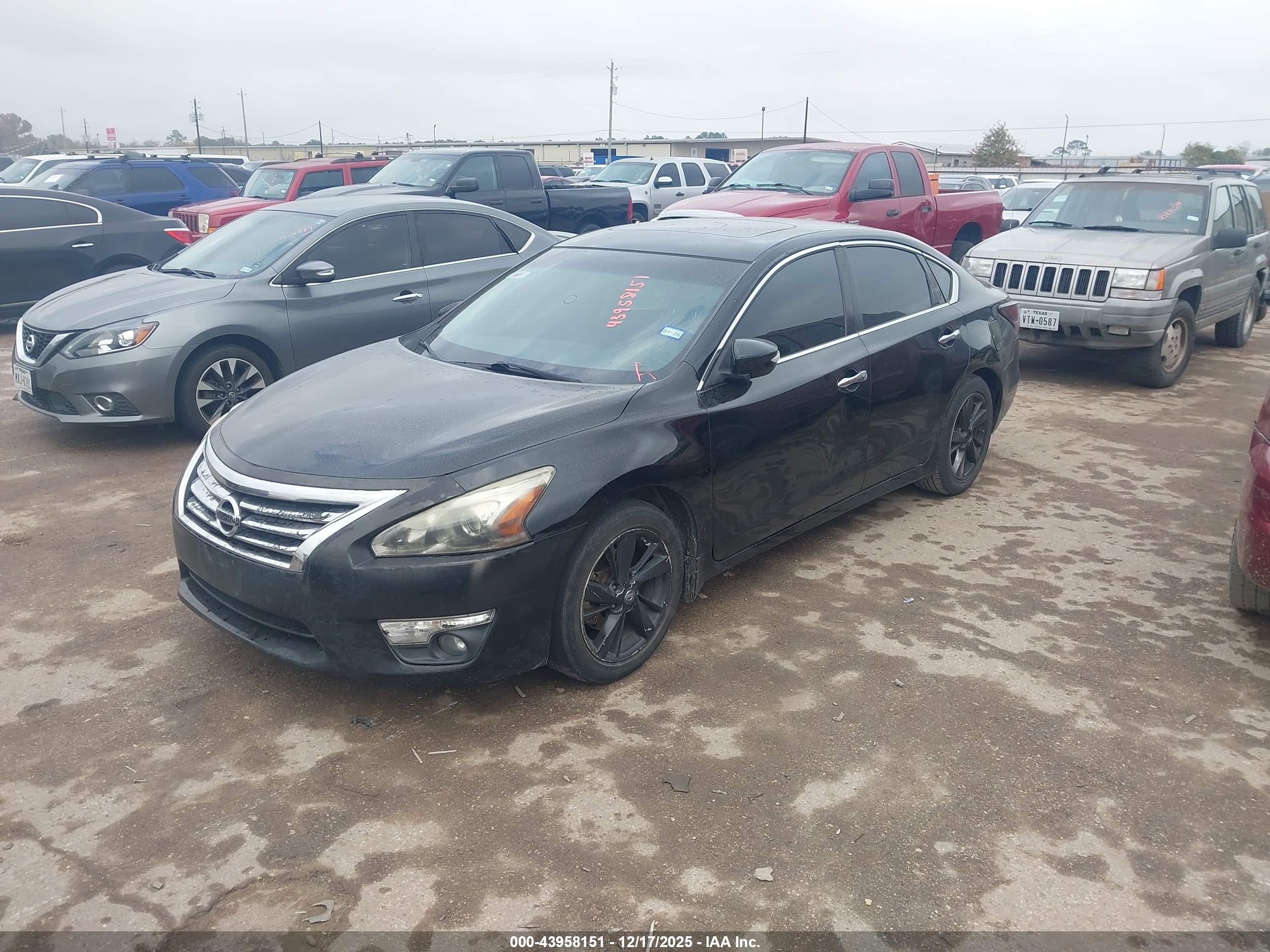 NISSAN ALTIMA image 2
