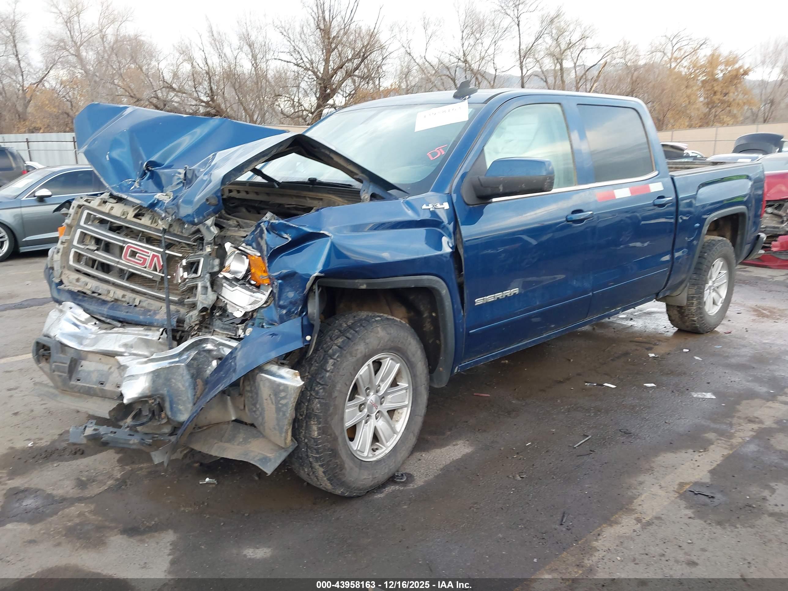GMC SIERRA image 2