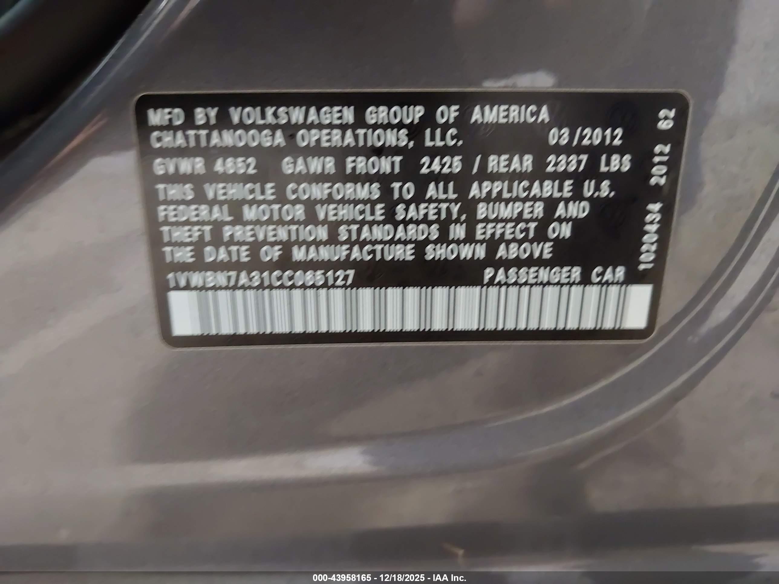 VOLKSWAGEN PASSAT image 9