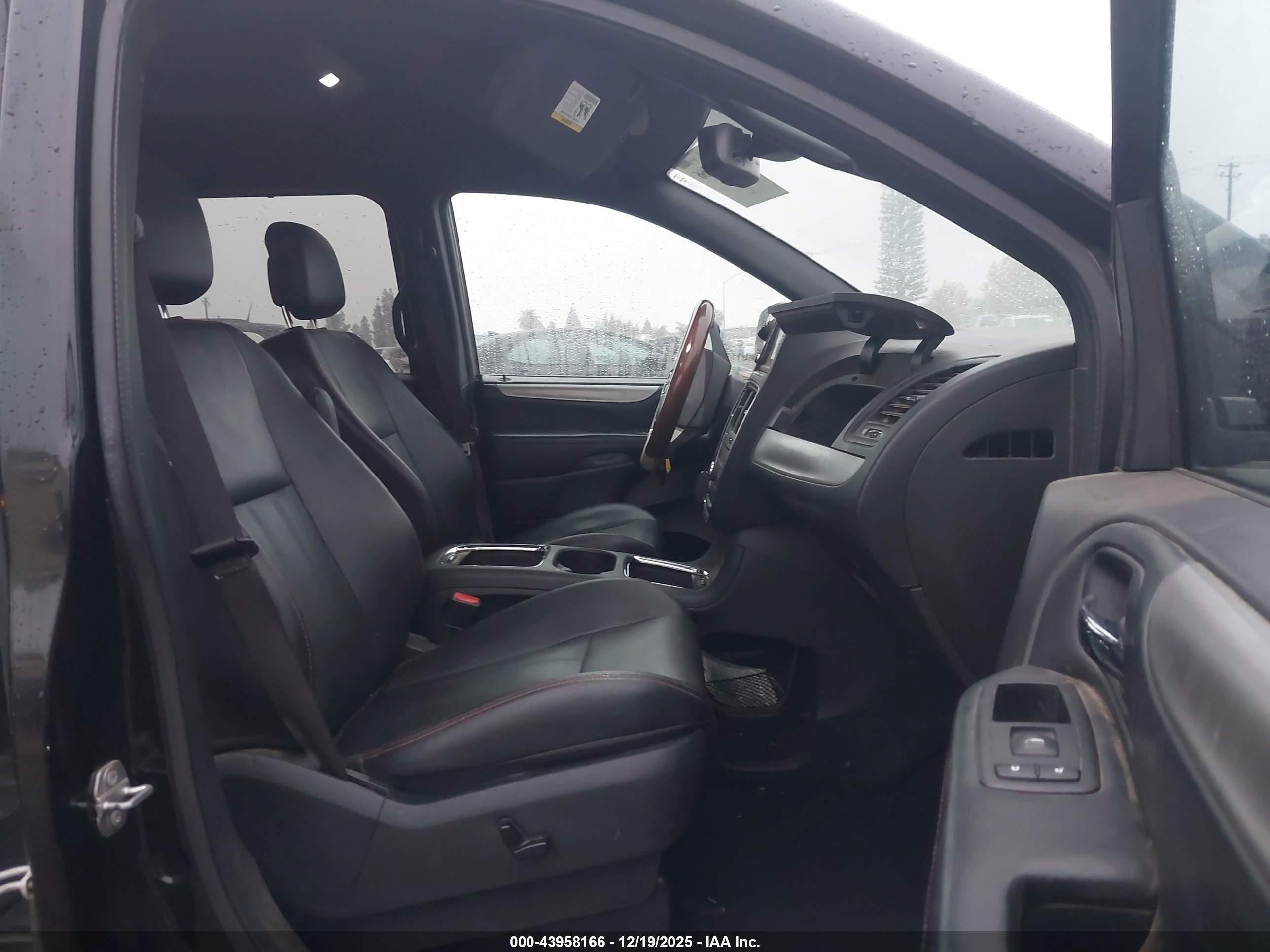 DODGE GRAND image 5