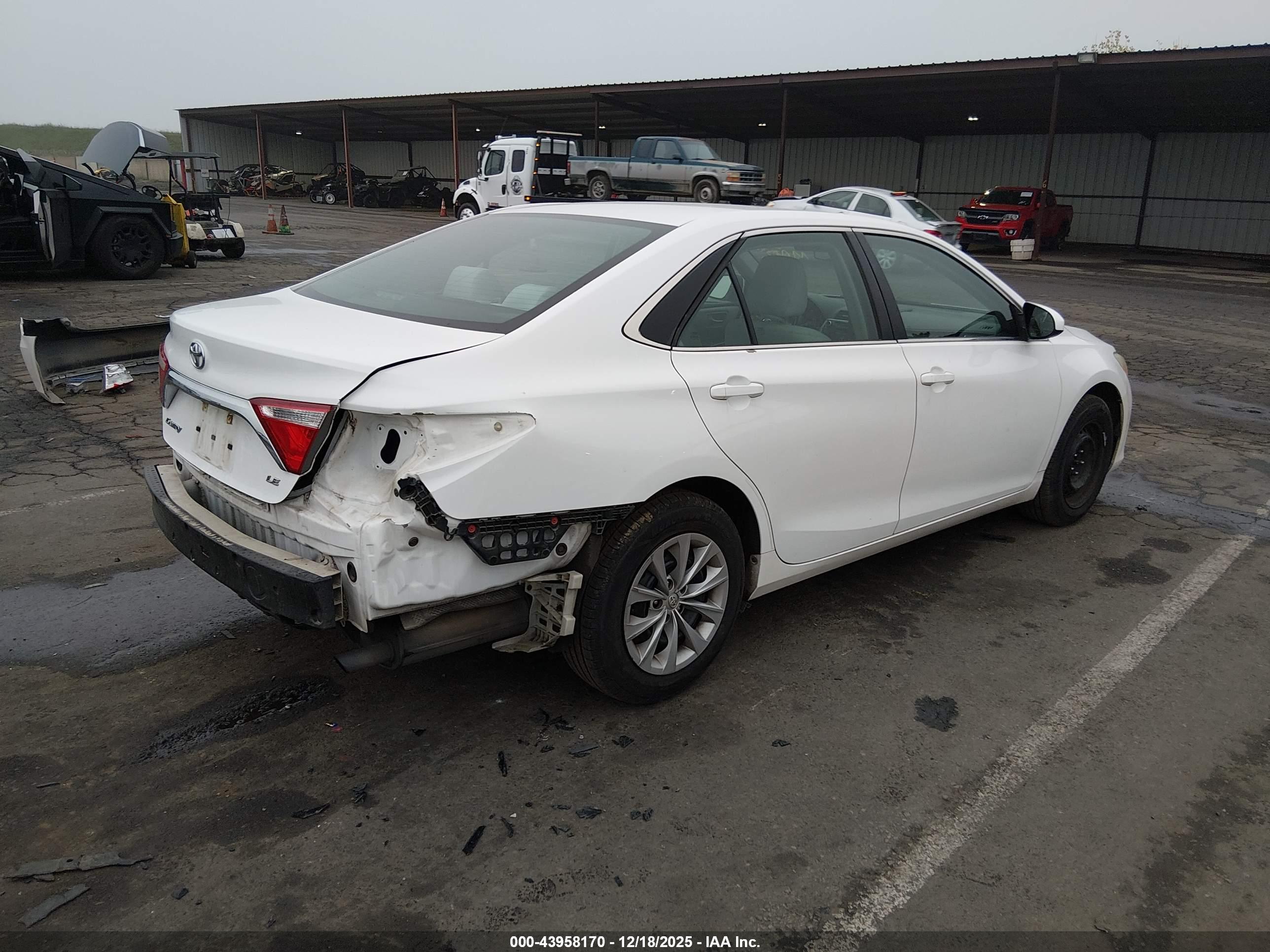 TOYOTA CAMRY image 4