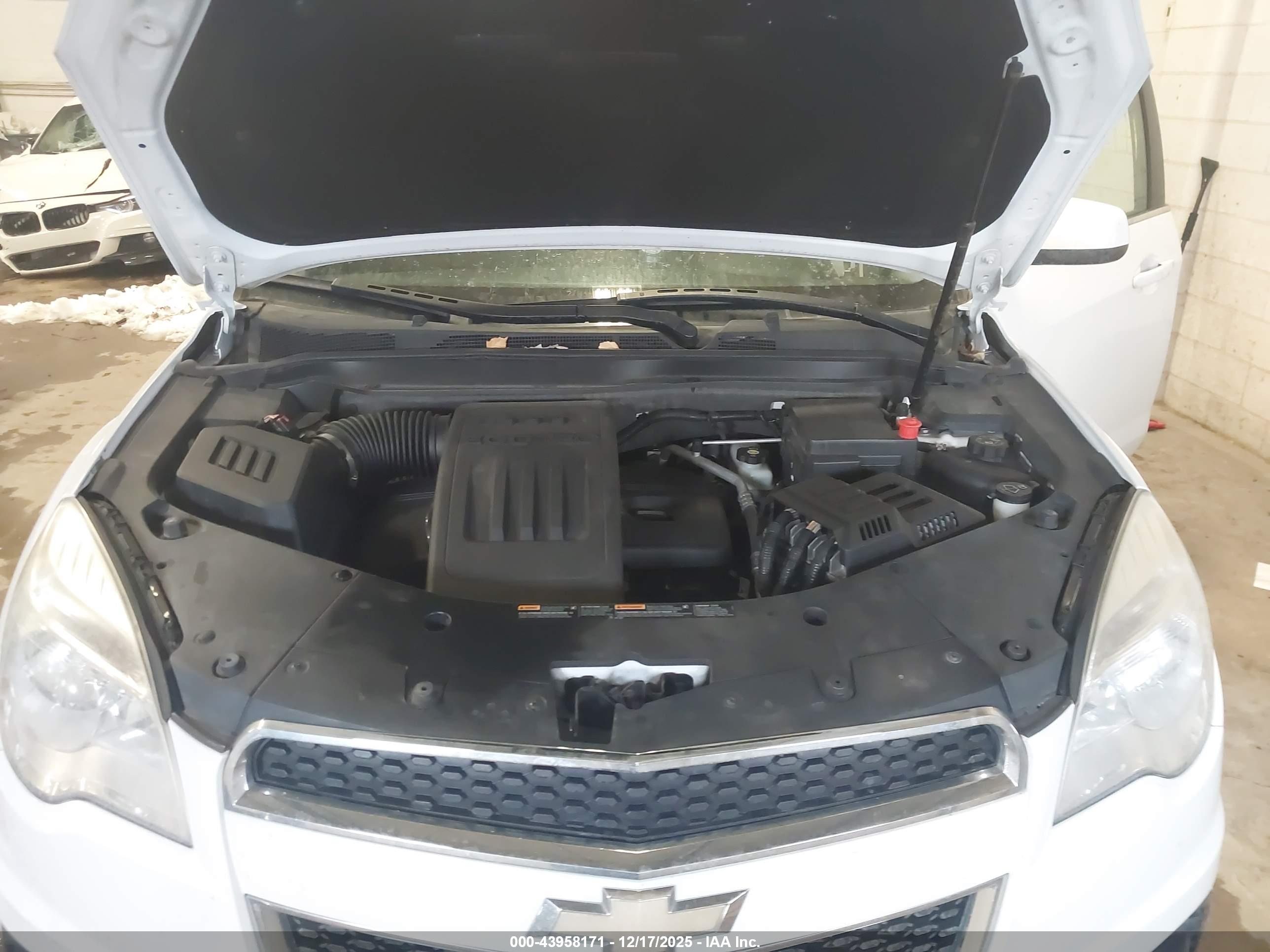 CHEVROLET EQUINOX image 10