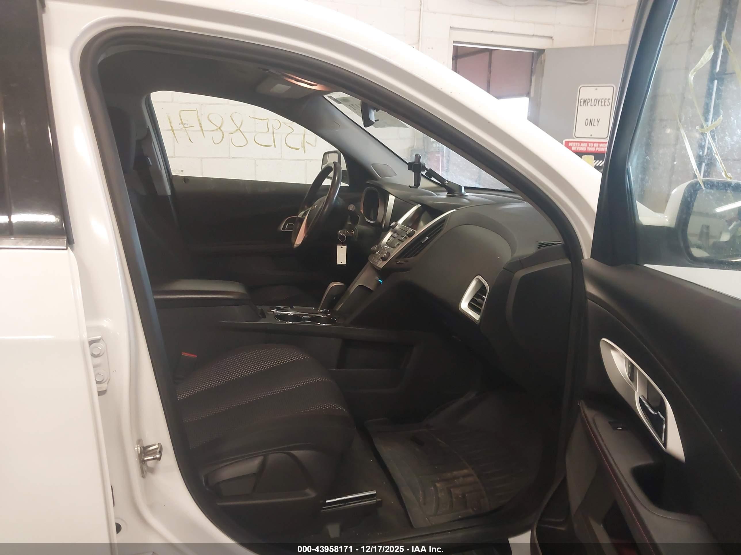 CHEVROLET EQUINOX image 5