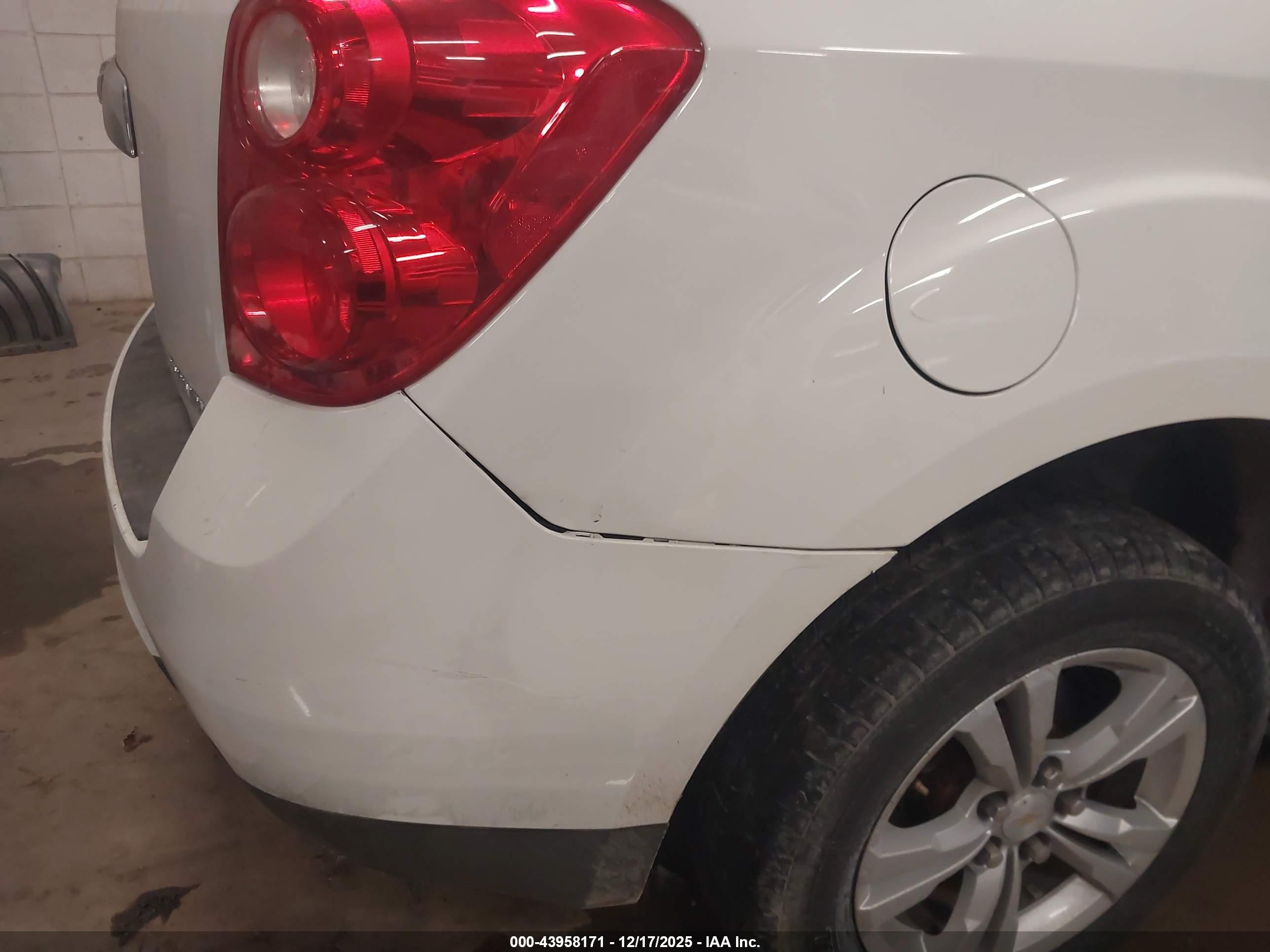 CHEVROLET EQUINOX image 6