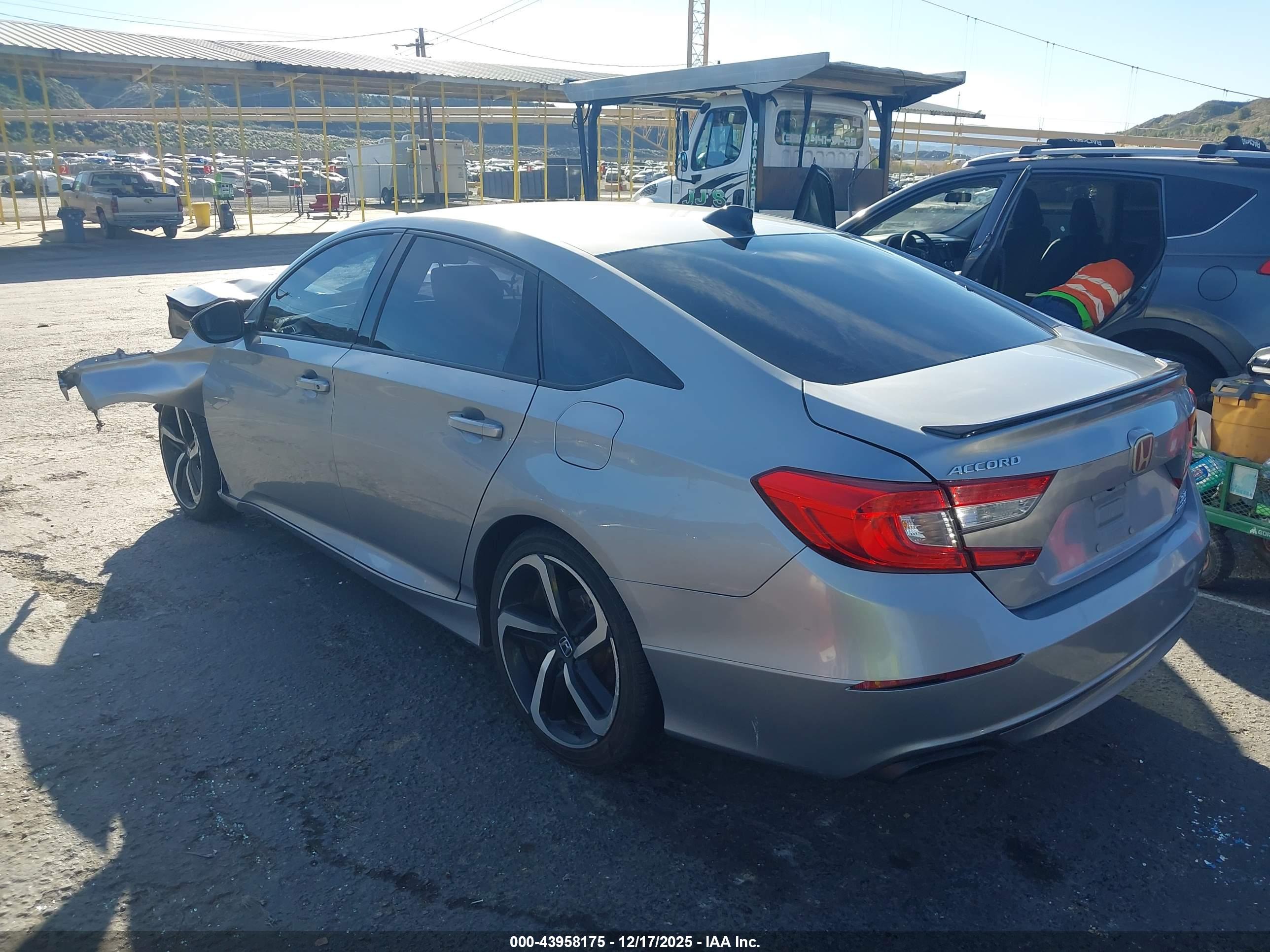 HONDA ACCORD image 3