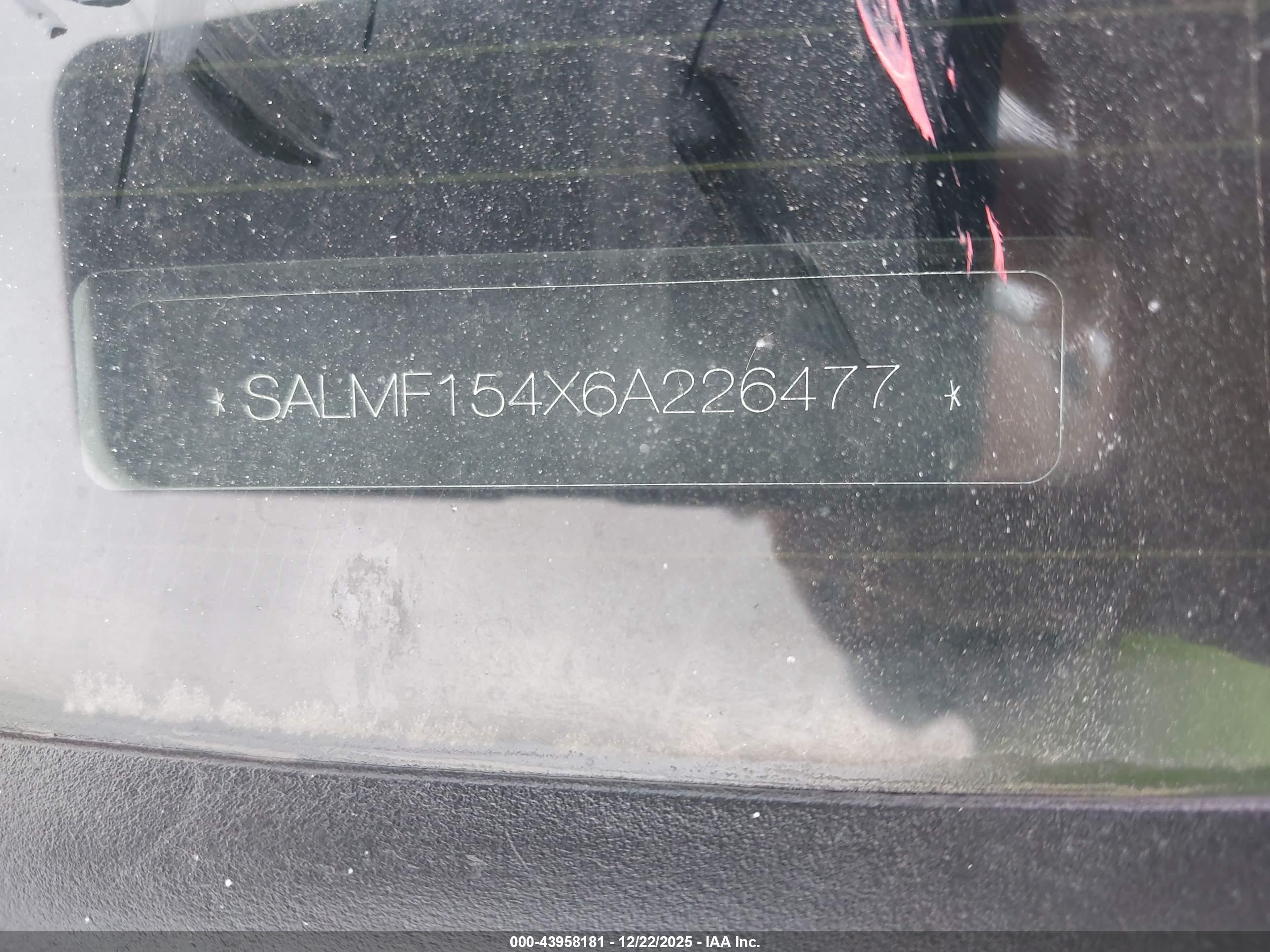 LAND ROVER image 9