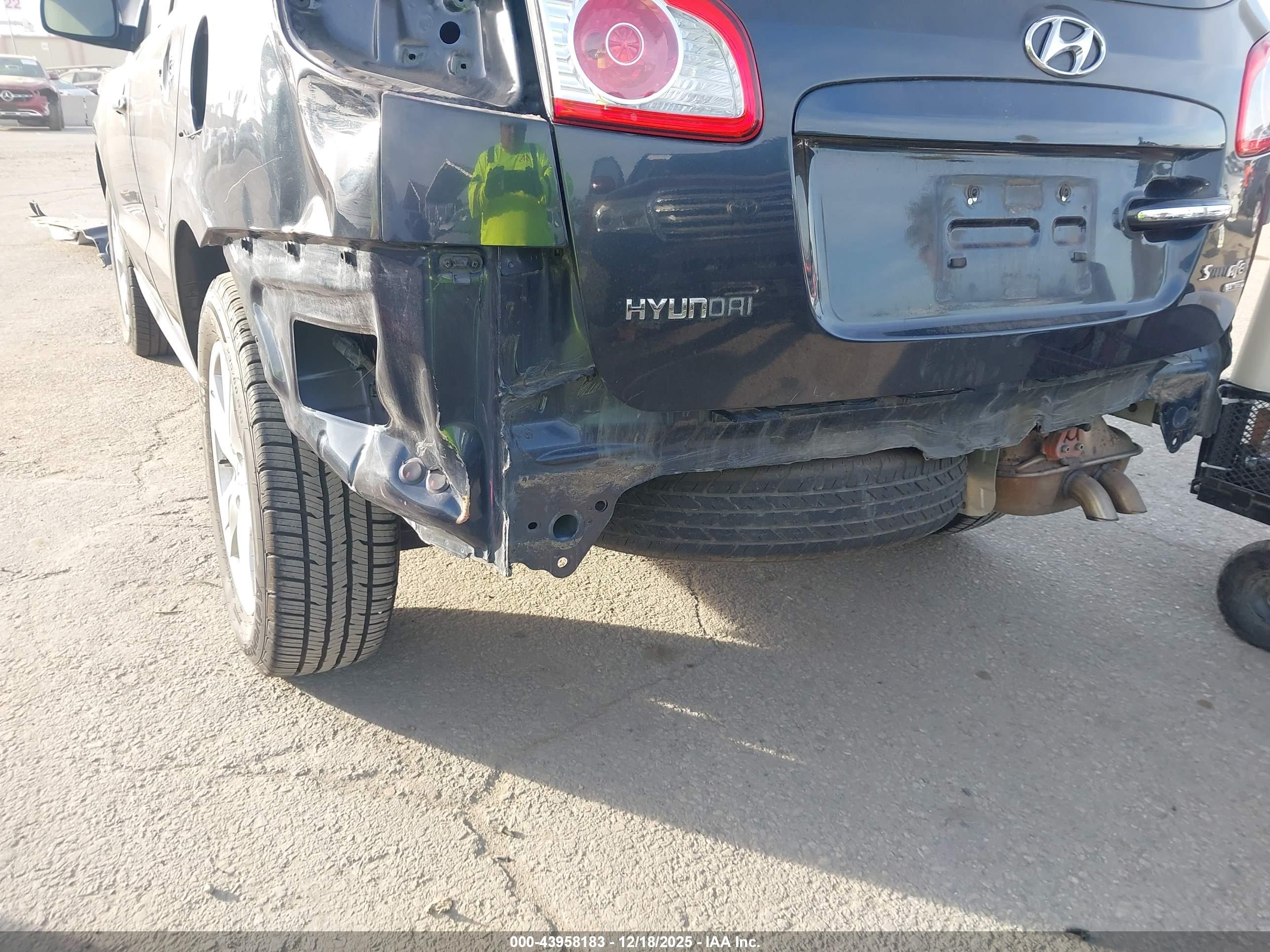 HYUNDAI SANTA image 6