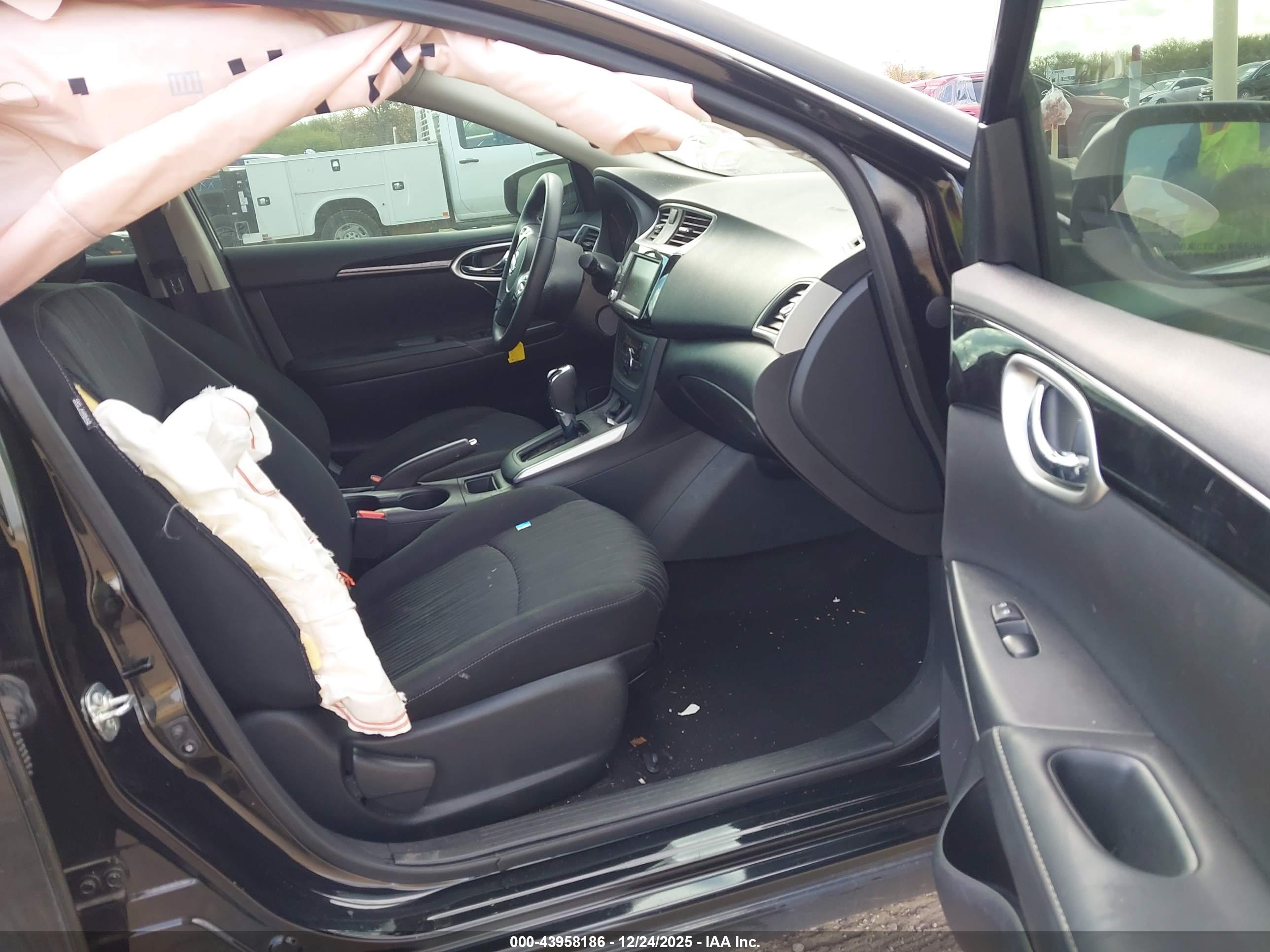 NISSAN SENTRA image 5