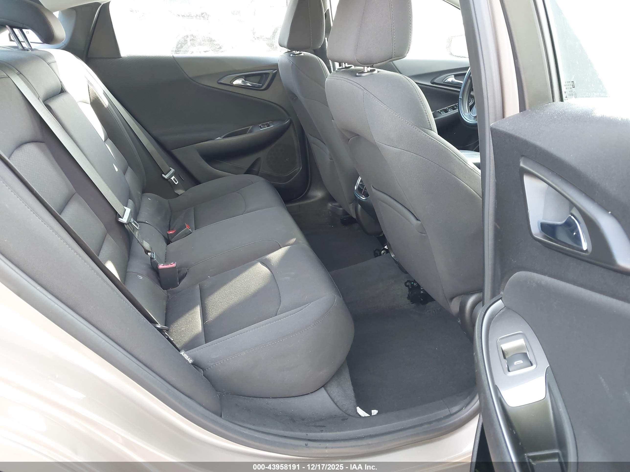 CHEVROLET MALIBU image 8