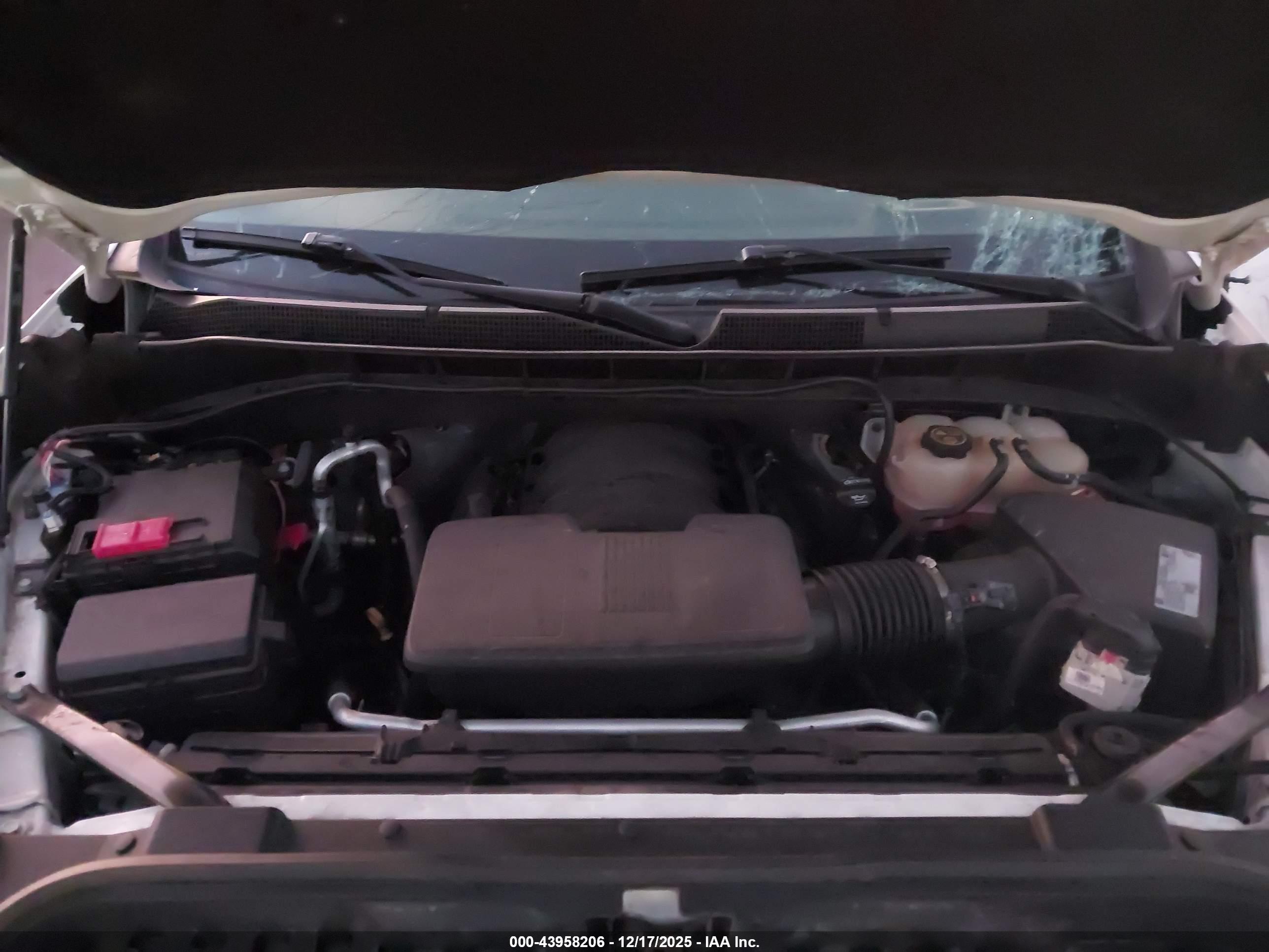 CHEVROLET SILVERADO image 10