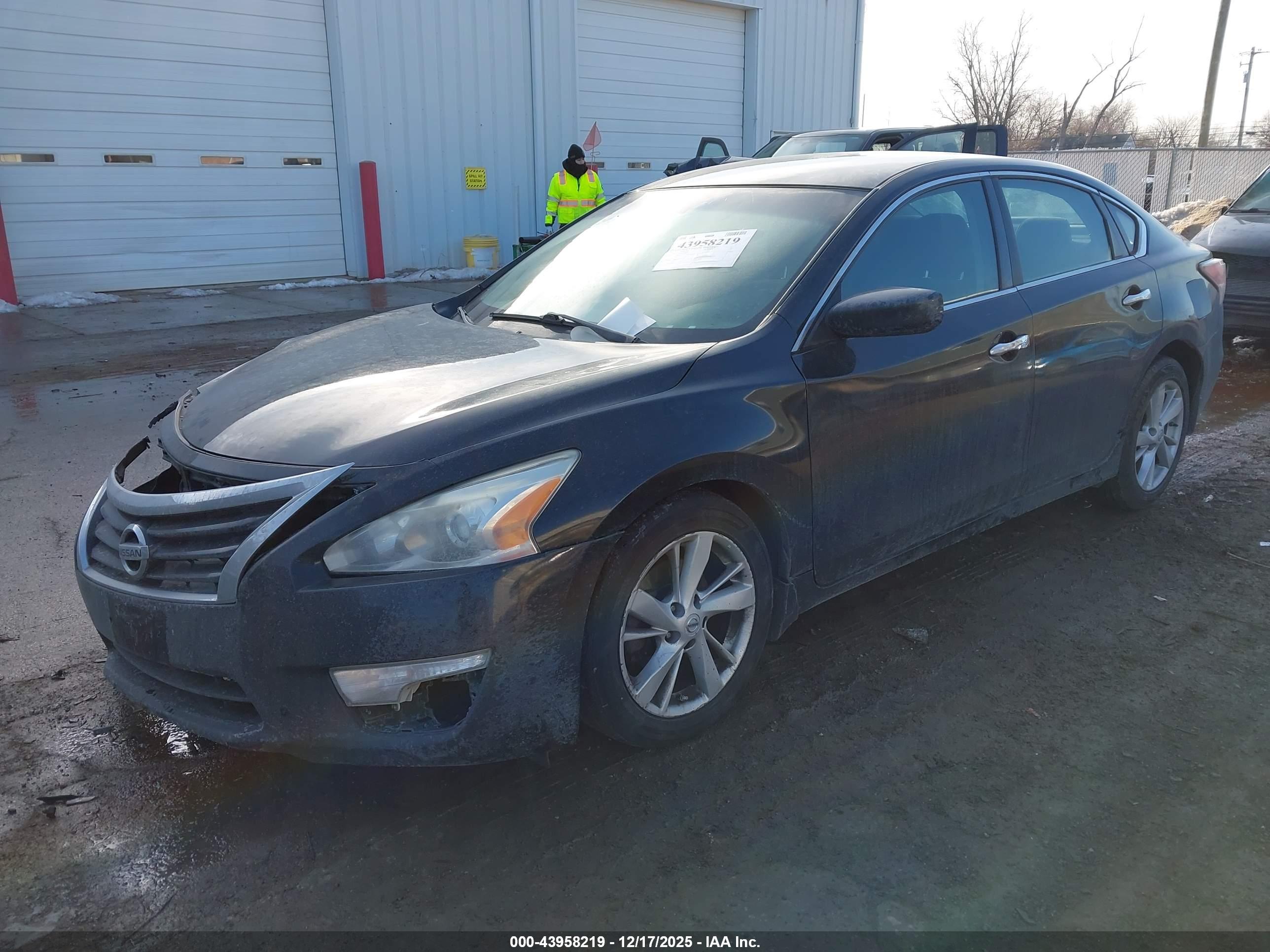 NISSAN ALTIMA image 2