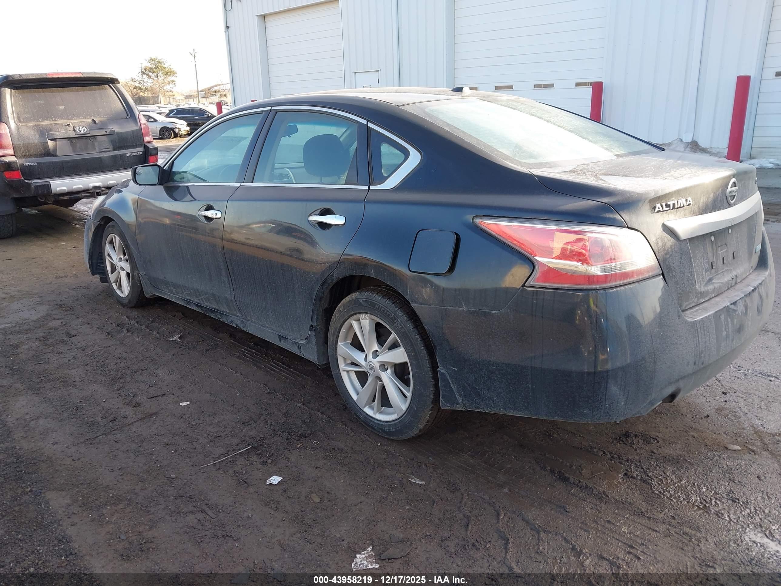 NISSAN ALTIMA image 3