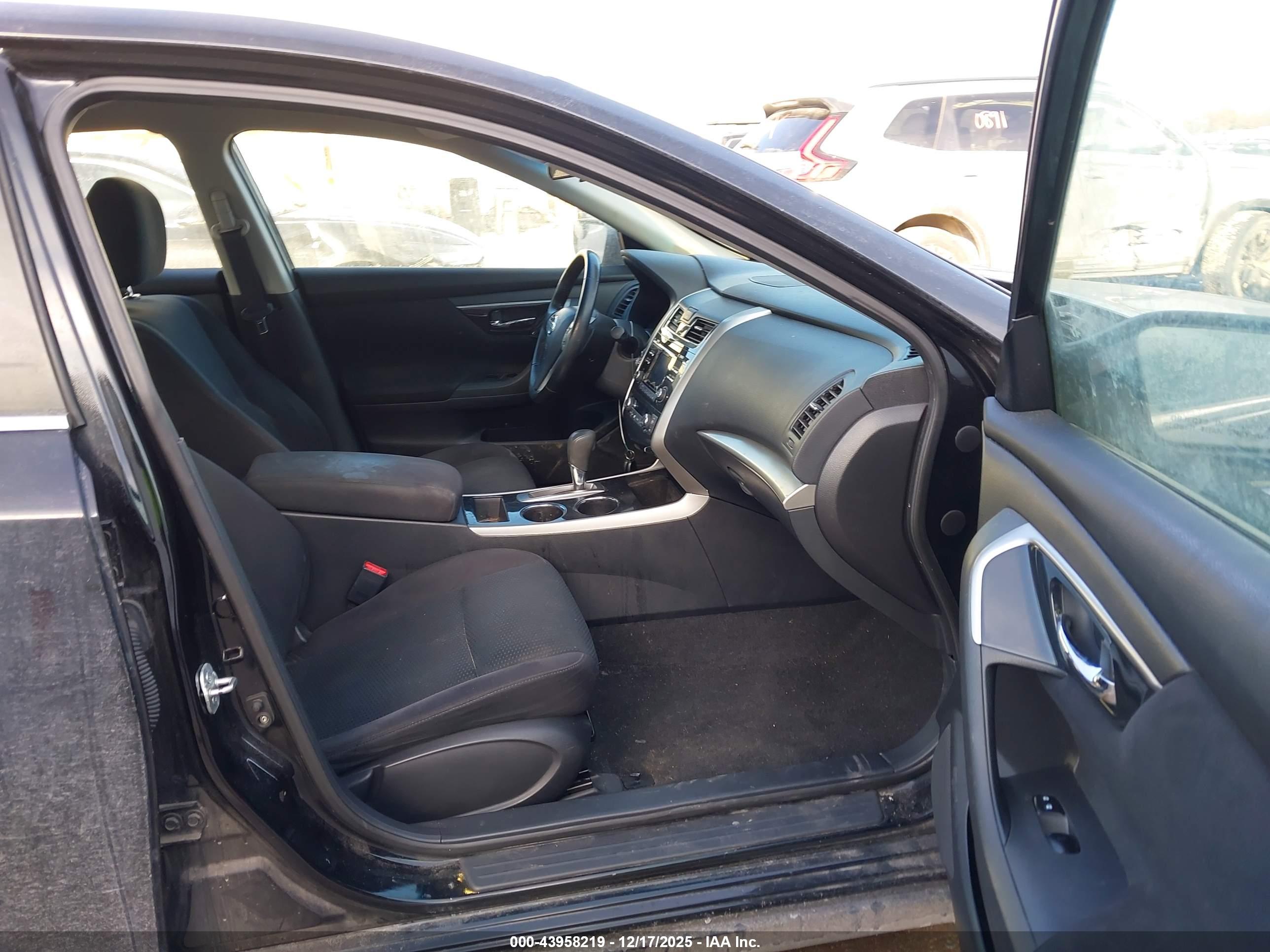 NISSAN ALTIMA image 5