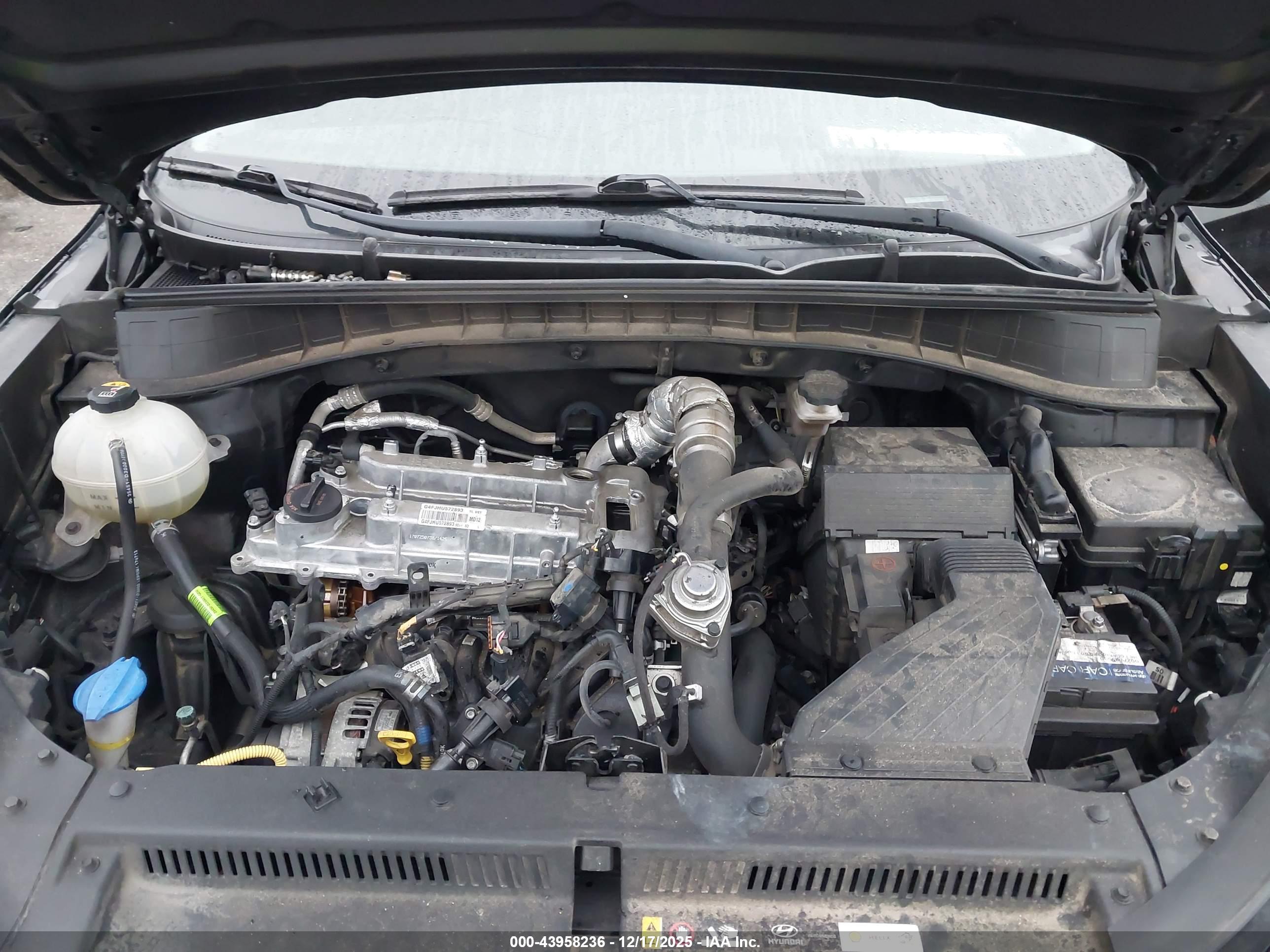 HYUNDAI TUCSON image 10