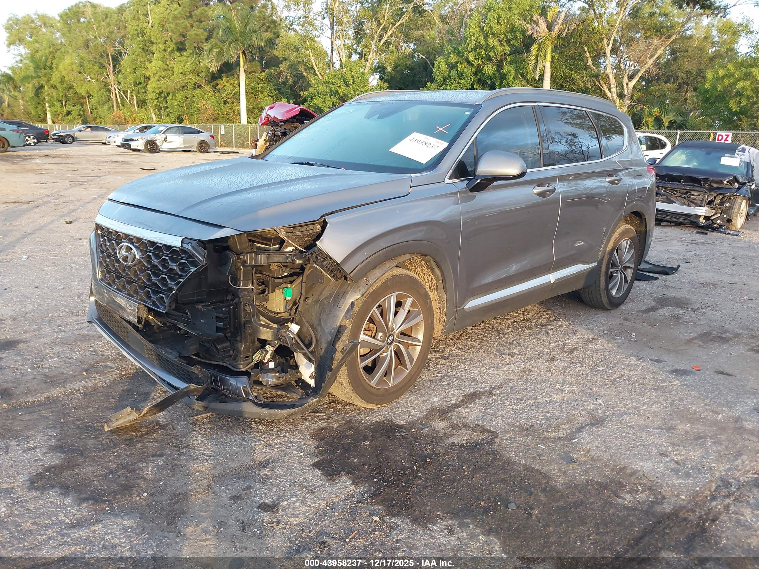HYUNDAI SANTA image 2