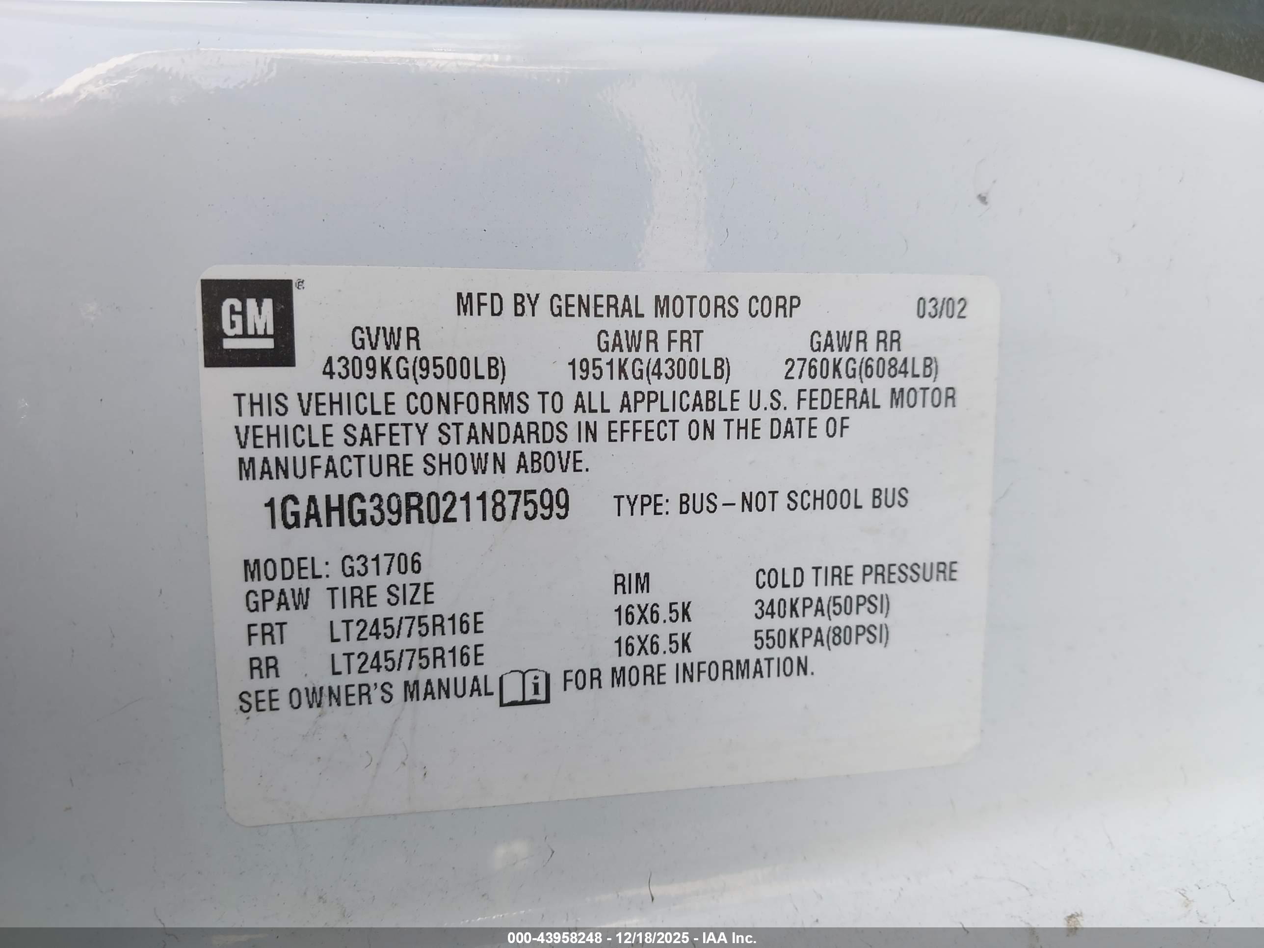 CHEVROLET EXPRESS image 9