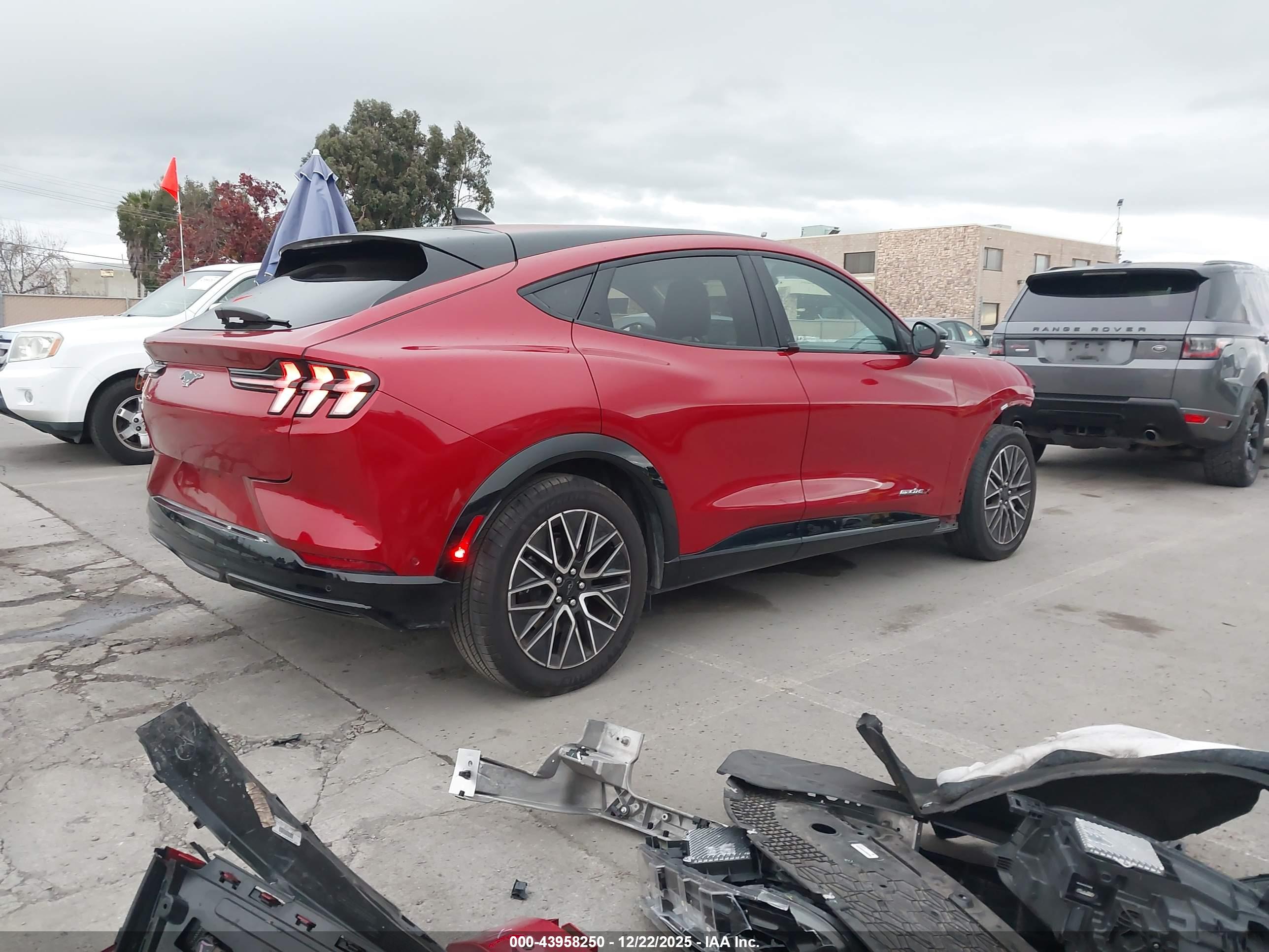 FORD MUSTANG image 4