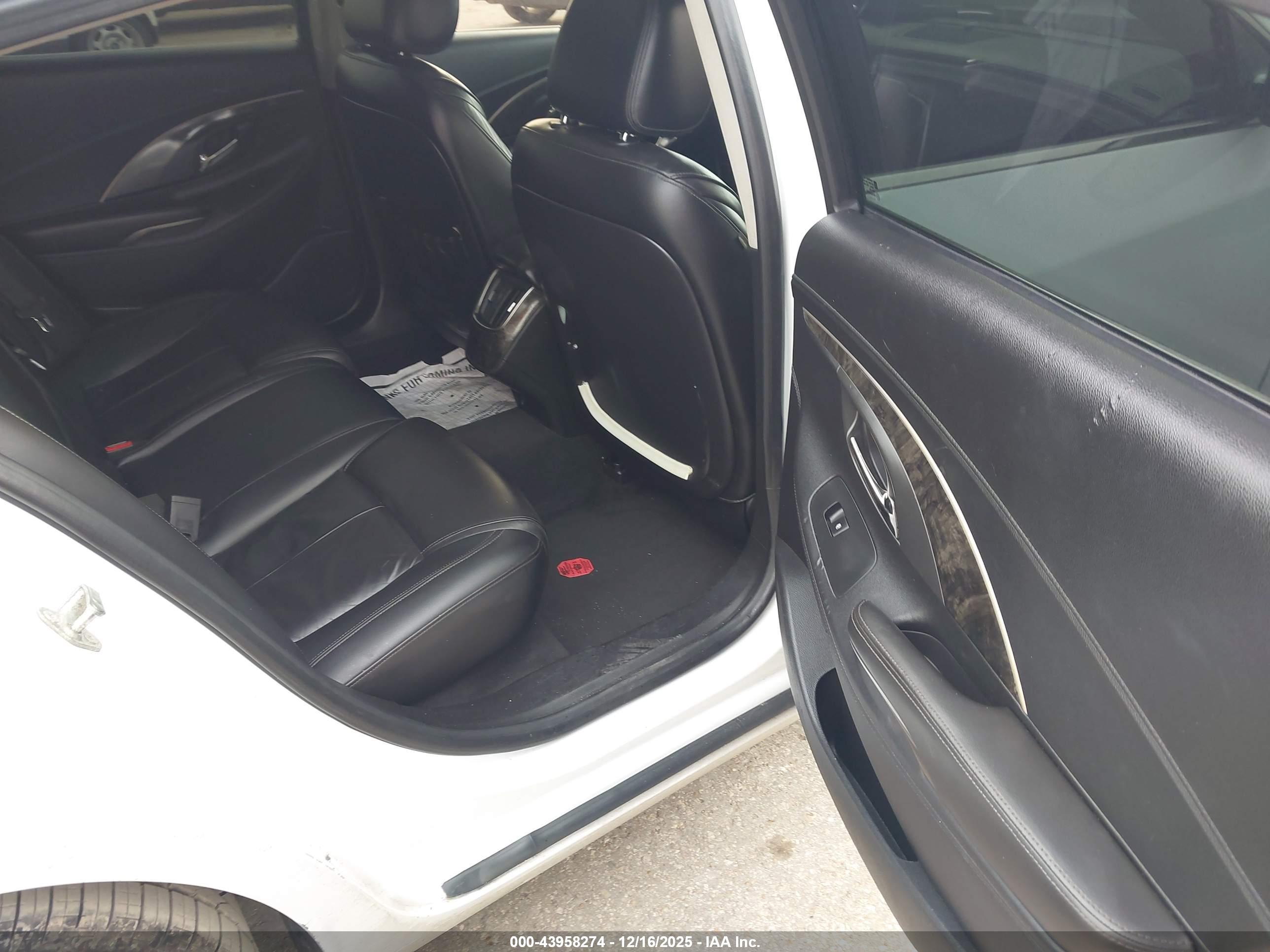 BUICK LACROSSE image 8