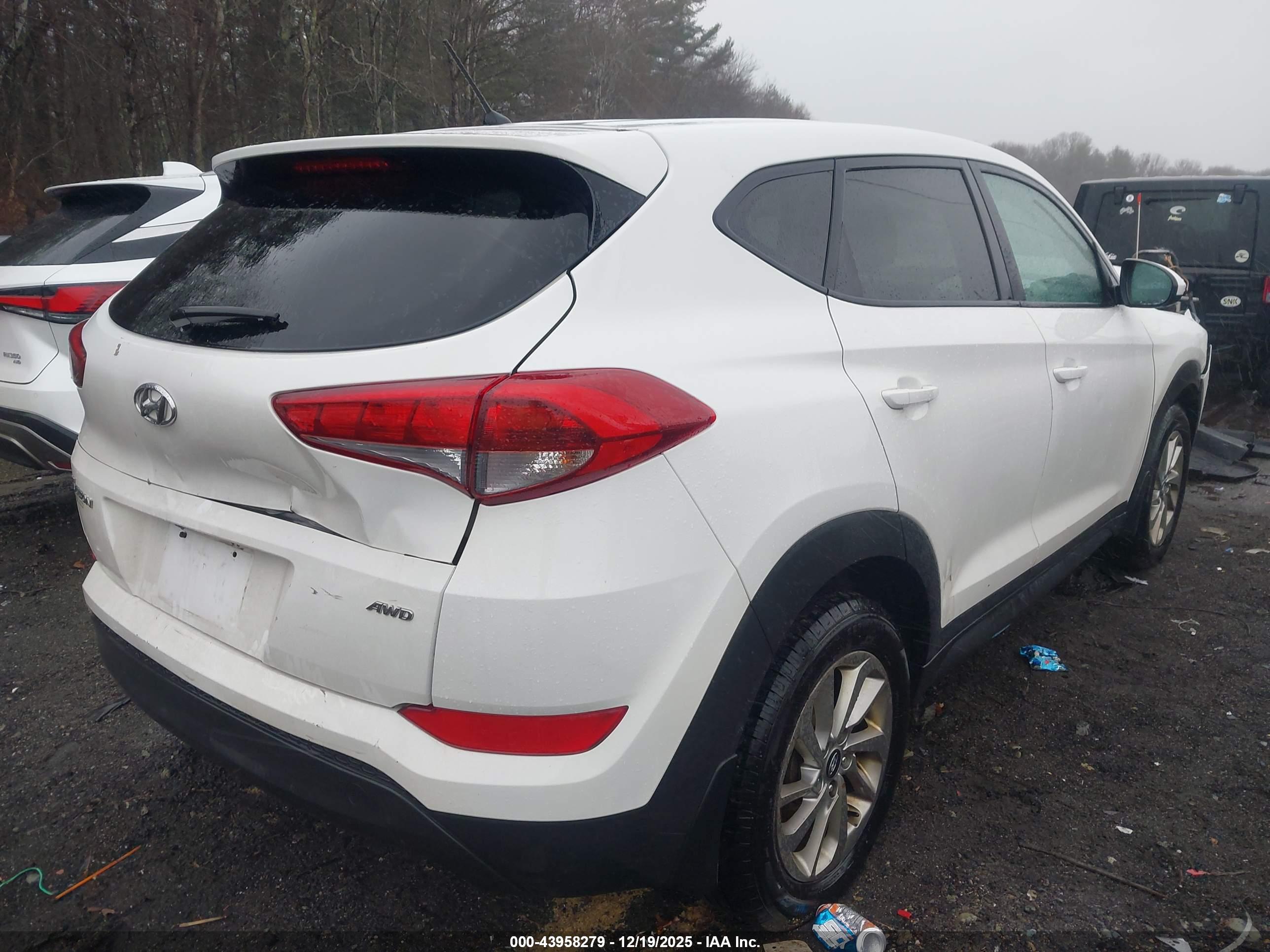 HYUNDAI TUCSON image 4
