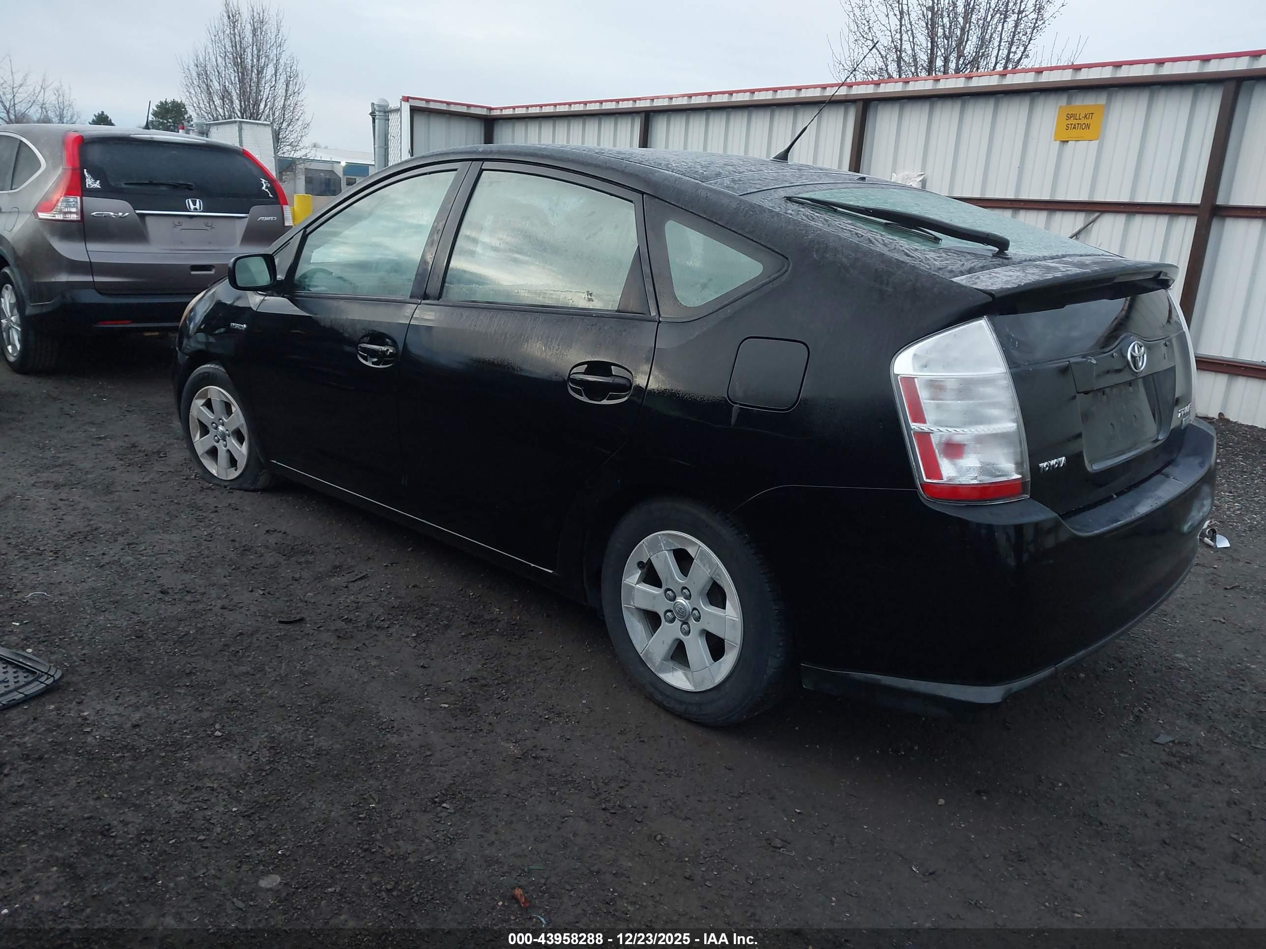 TOYOTA PRIUS image 3