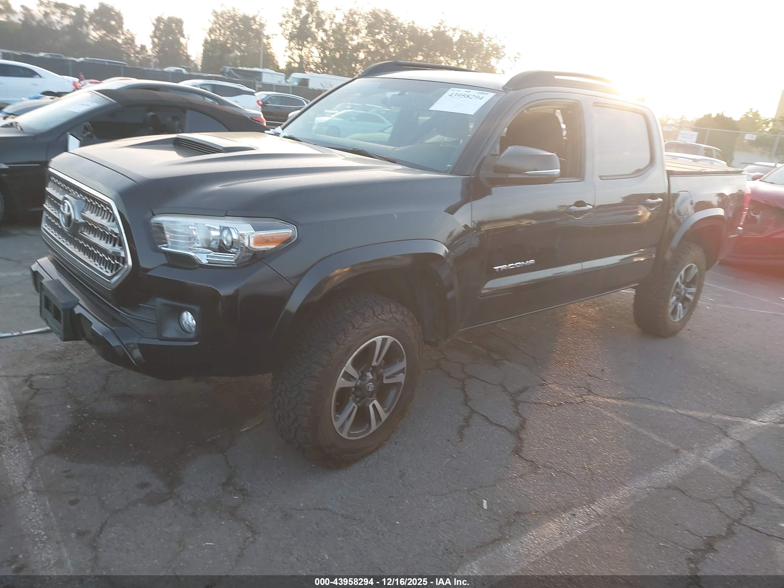 TOYOTA TACOMA image 2