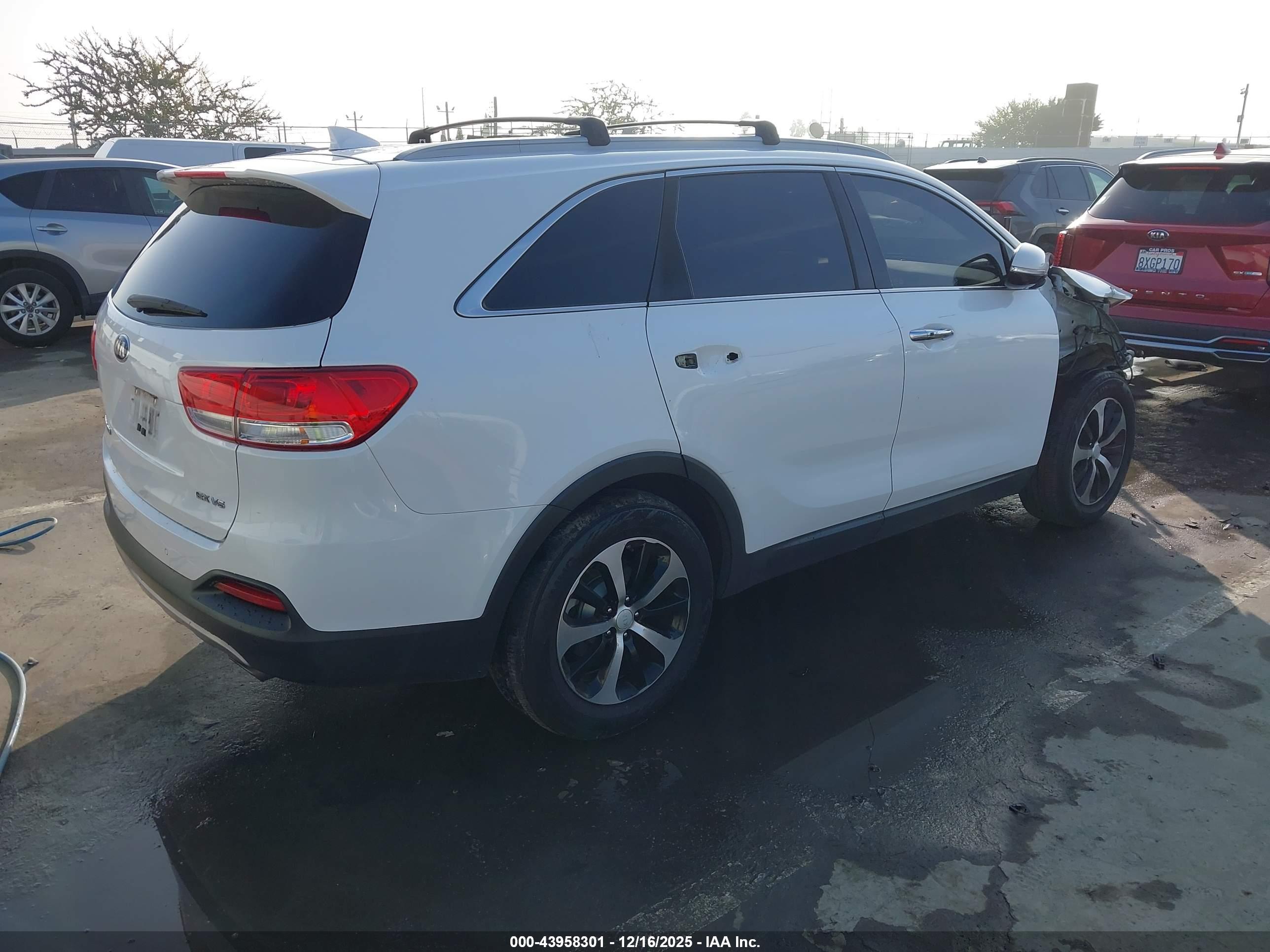 KIA SORENTO image 4